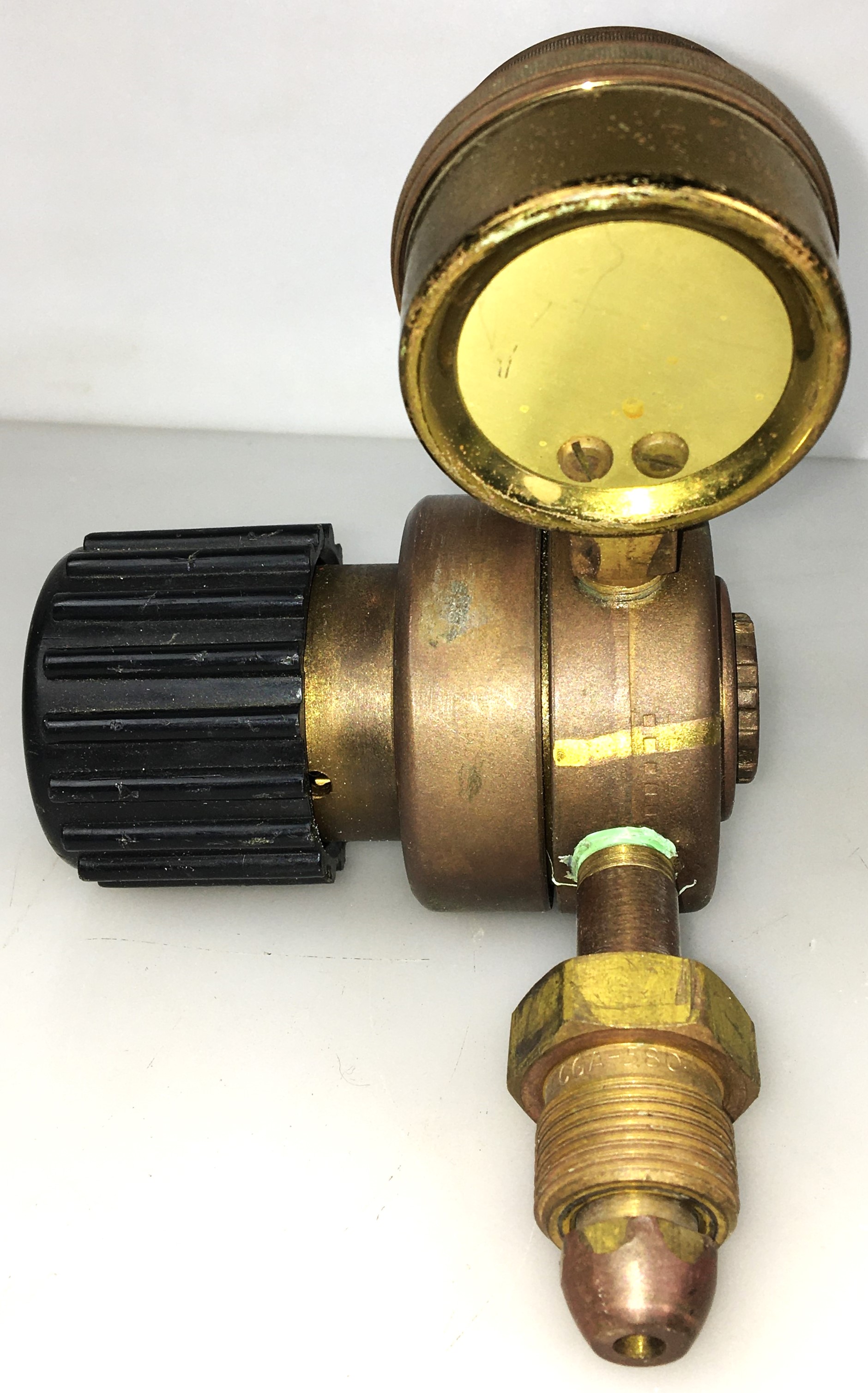 Used Liquid Air 151-1137 Brass Nitrogen Regulator - CGA 580