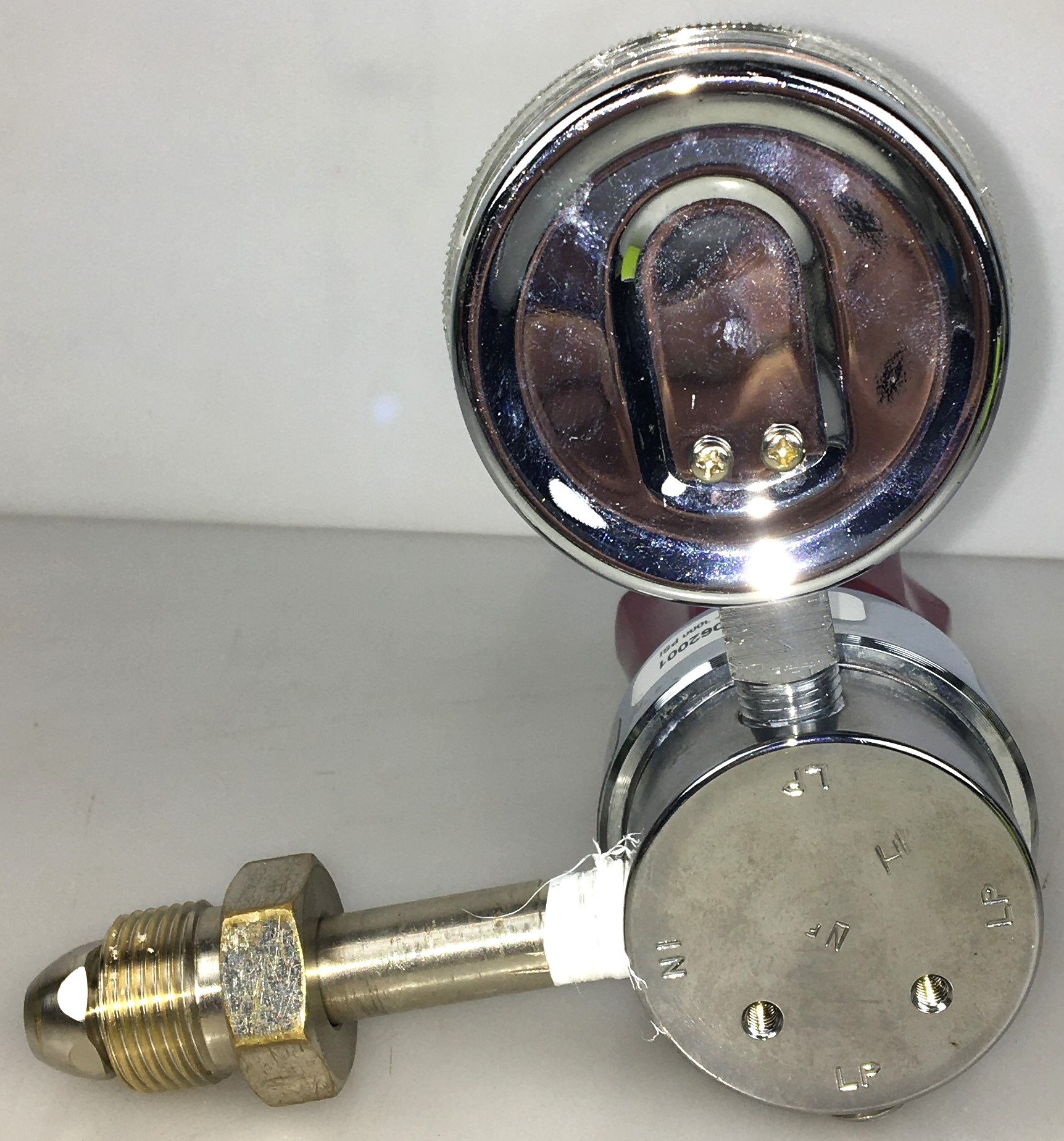 Used Praxair ProStar Platinum PRS20062001 Gas Regulator with Monel Hose (CGA 580)