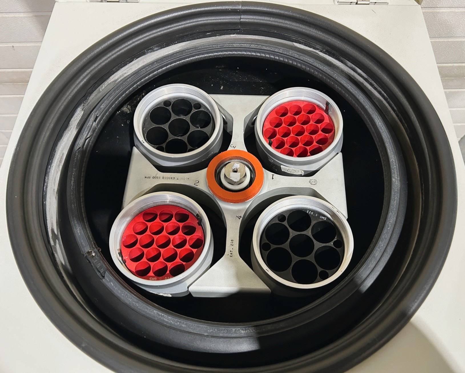 Used IEC Centra-8R Refrigerated Centrifuge with 218 Rotor and Accessories