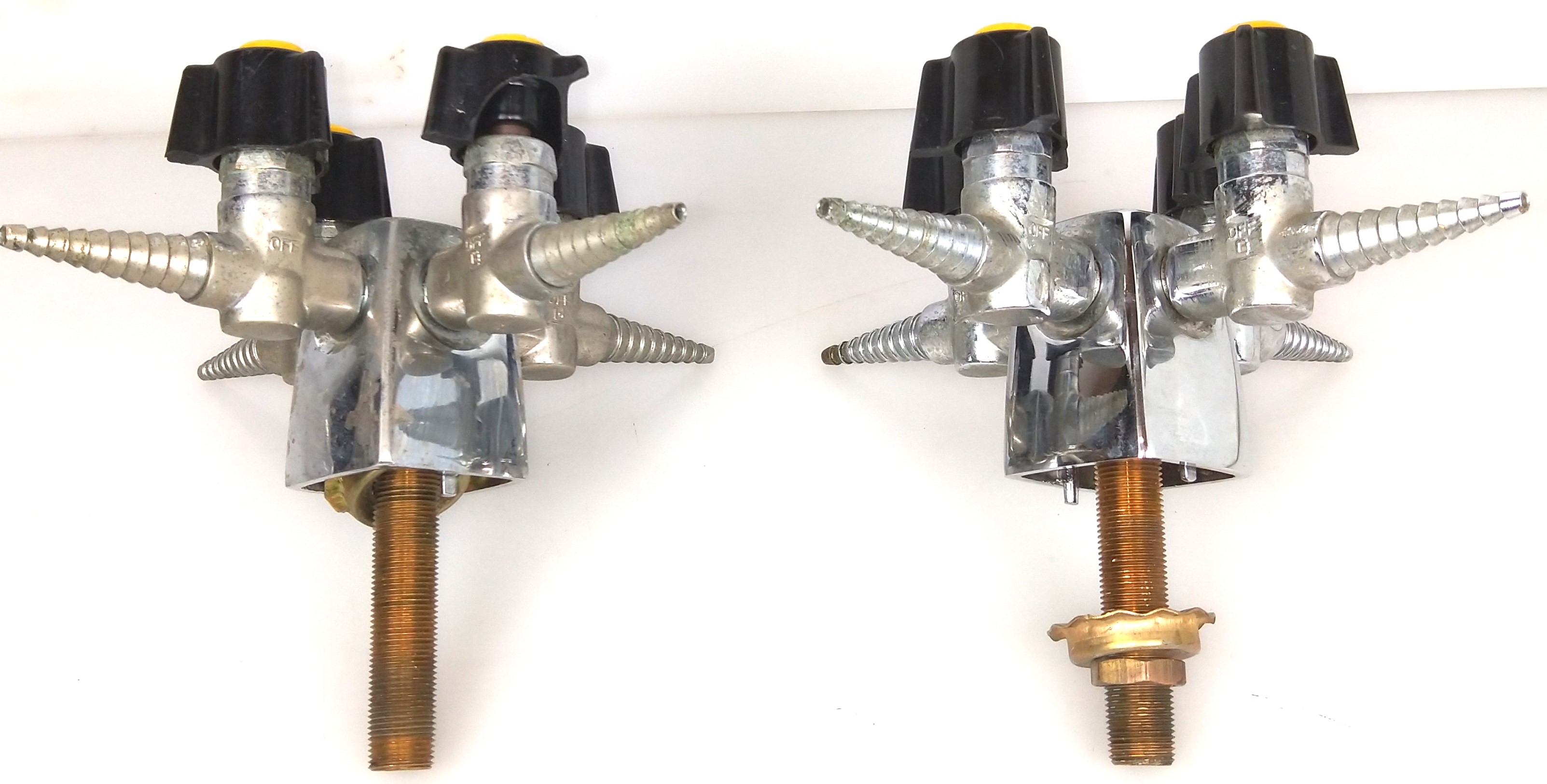 Used Deck-Mounted Turret with 4-Way Lab Gas Ball Valve