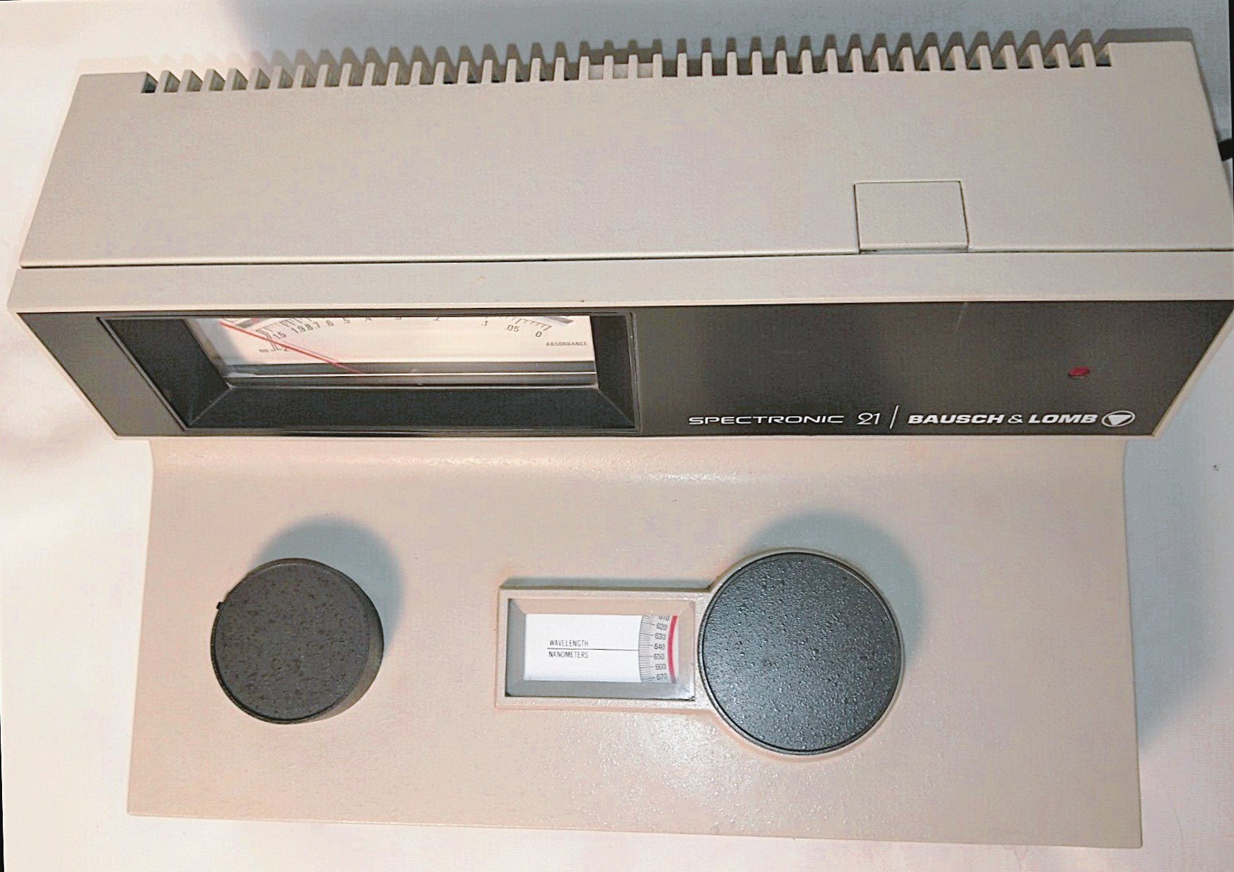 Used Bausch & Lomb Spectronic 21 (33.22.42) Visible Spectrophotometer (340 to 950nm)