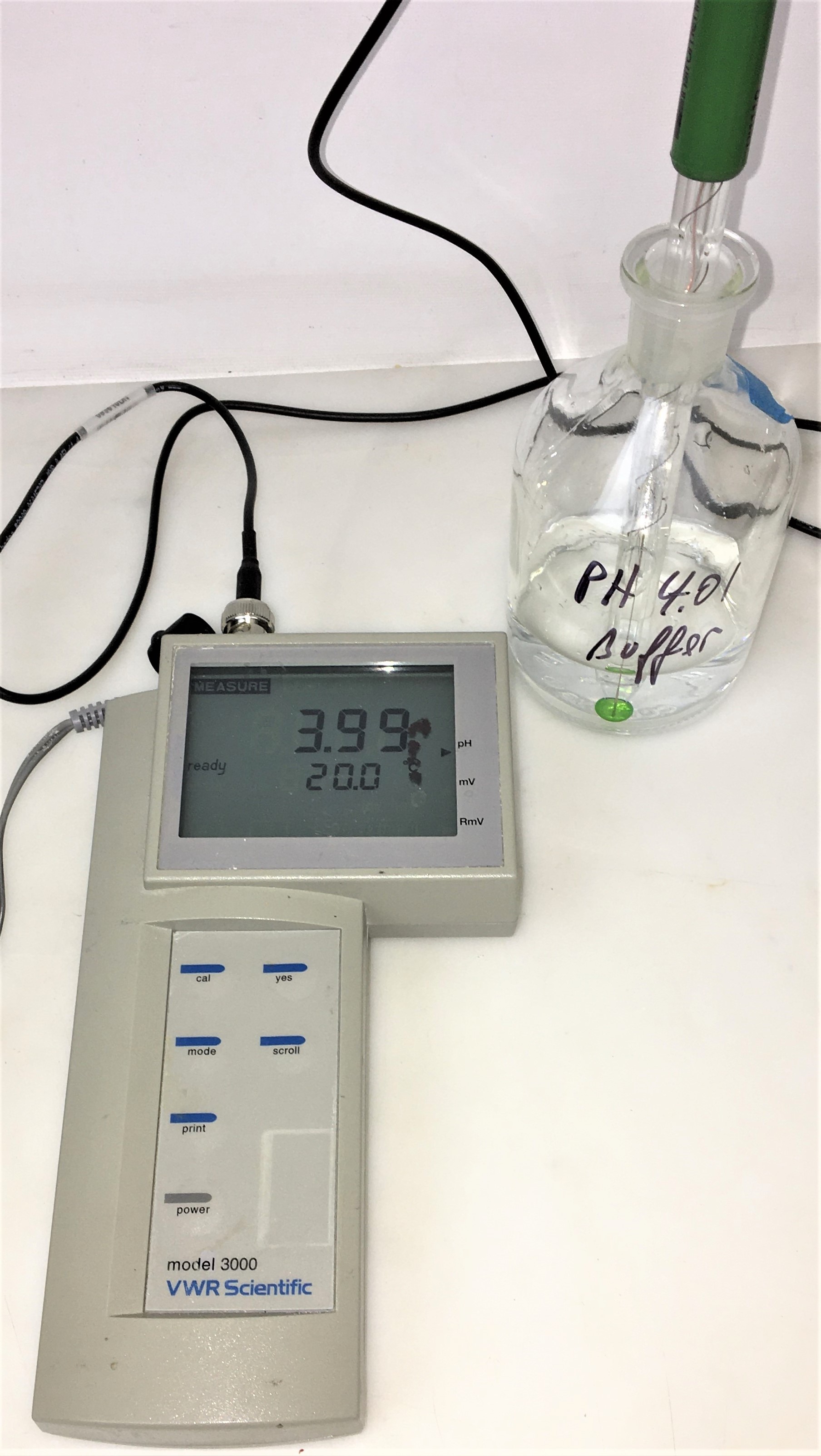 Used VWR 3000 Portable pH Meter with New Electrode