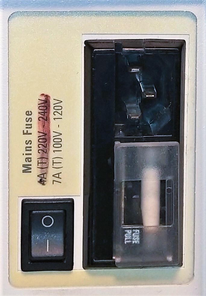 Used ATi Unicam UV4-200 UV-Visible Spectrophotometer (190 to 900nm) - FOR PARTS