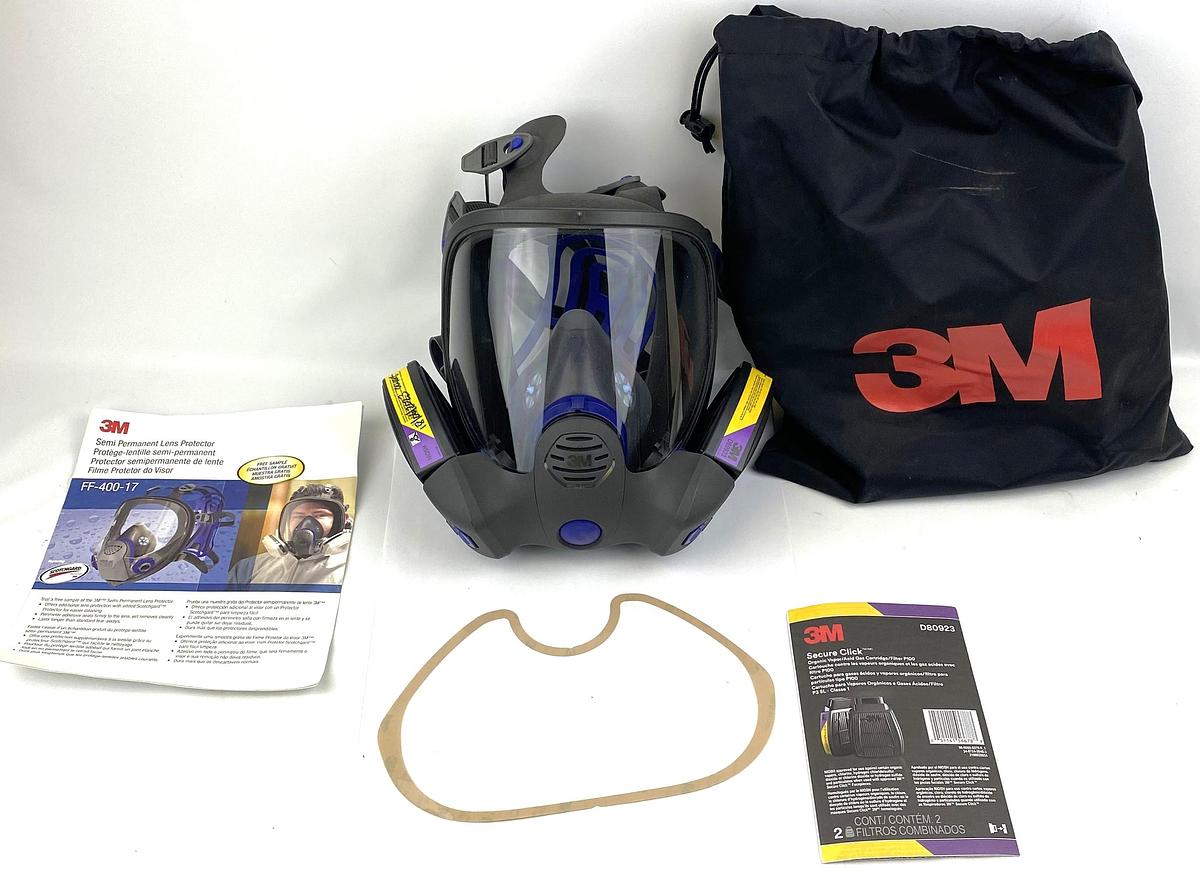 Used 3M Secure Click FF-802 Full Facepiece Reusable Respirator