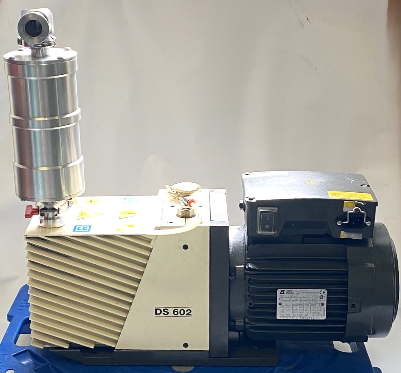Used Varian (Agilent) DS 602 Rotary Vacuum Pump with Varian Oil Filter (17.6cfm)