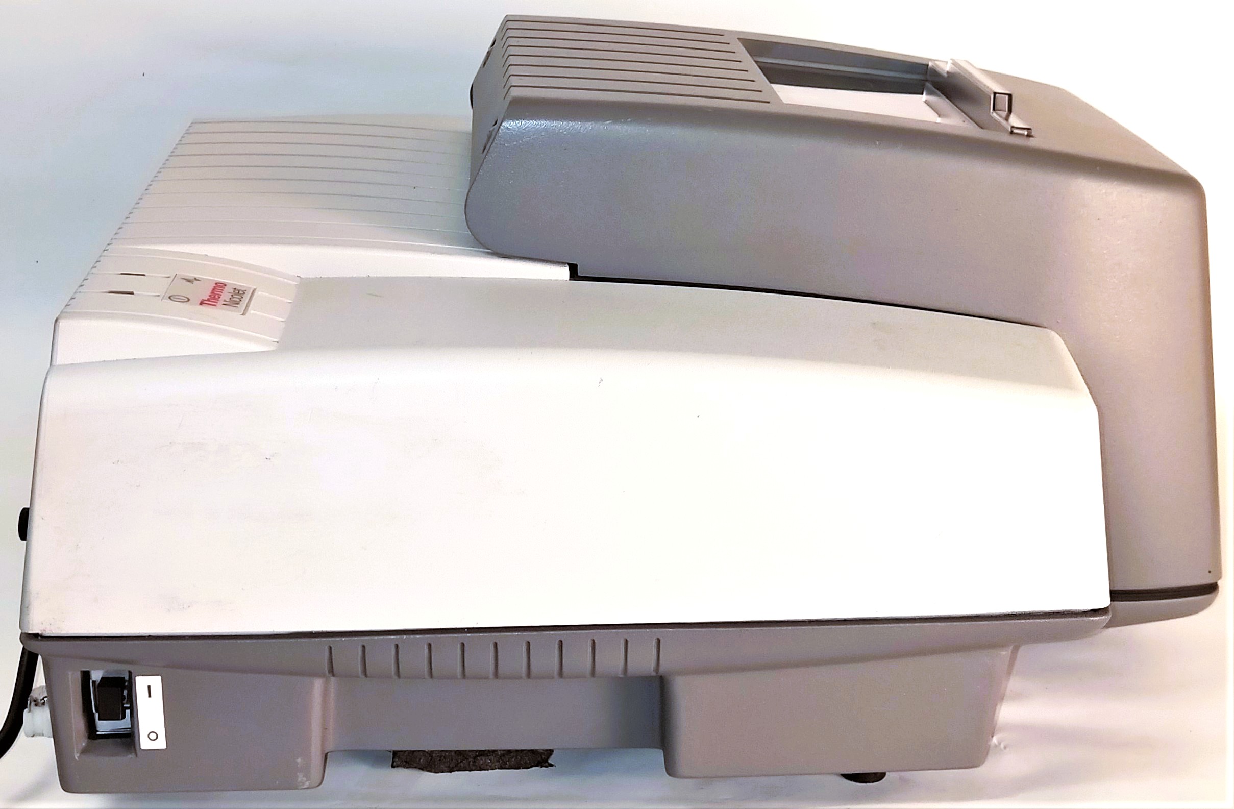 Used Thermo Nicolet Avatar 360 ESP FT-IR Spectrophotometer with Carrying Case
