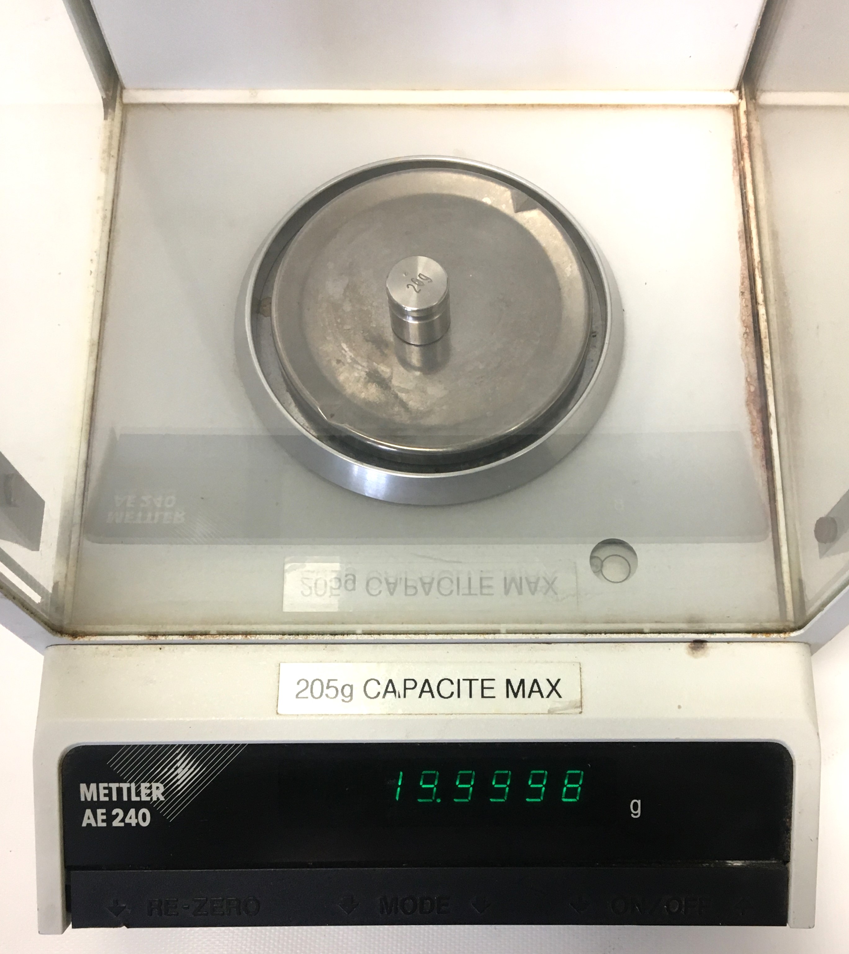 Used Mettler Toledo AE240-S Analytical Balance (205g x 0.1mg)