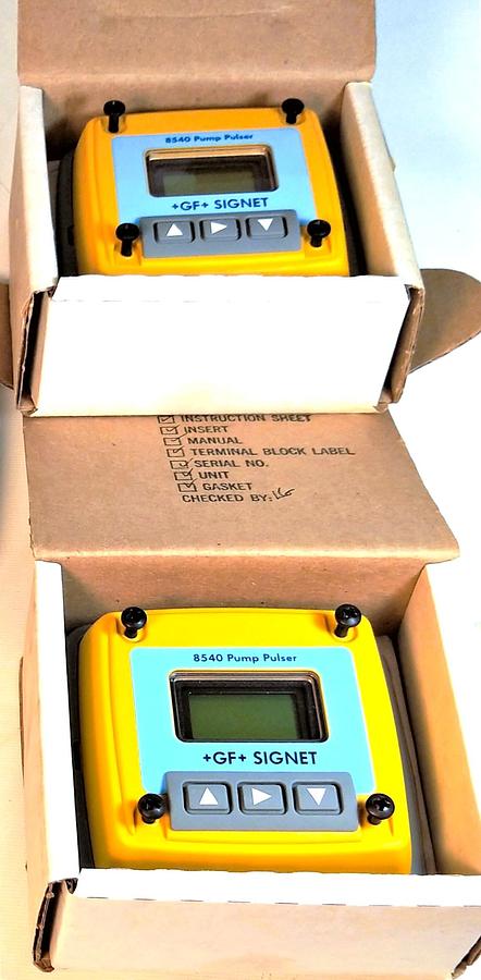 New Open Box GF Signet 3-8540 Pump Pulser Flow Transmitter