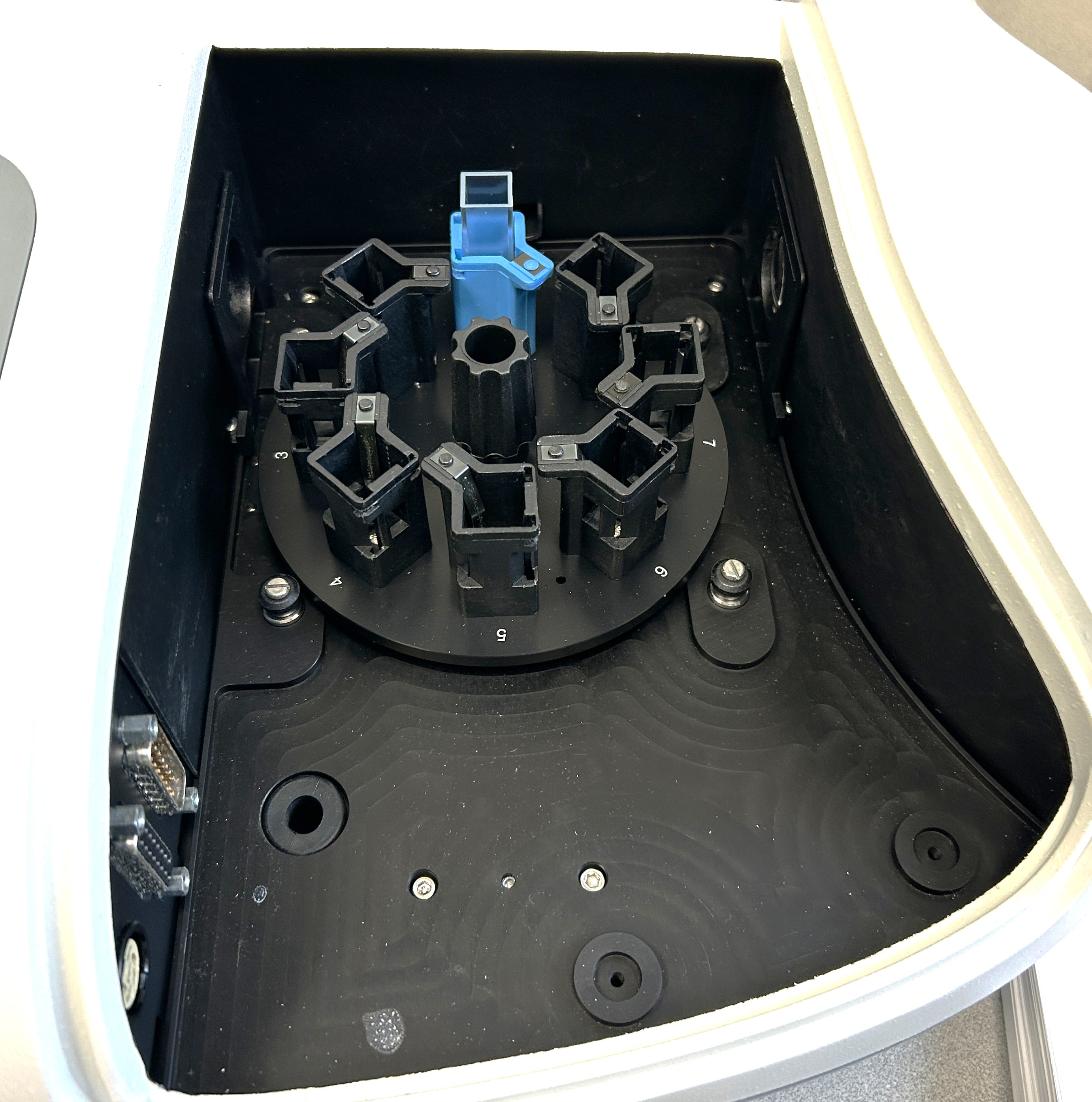 Used Biochrom Ultrospec 4300 Pro UV-Visible Spectrophotometer (190 to 1100nm)