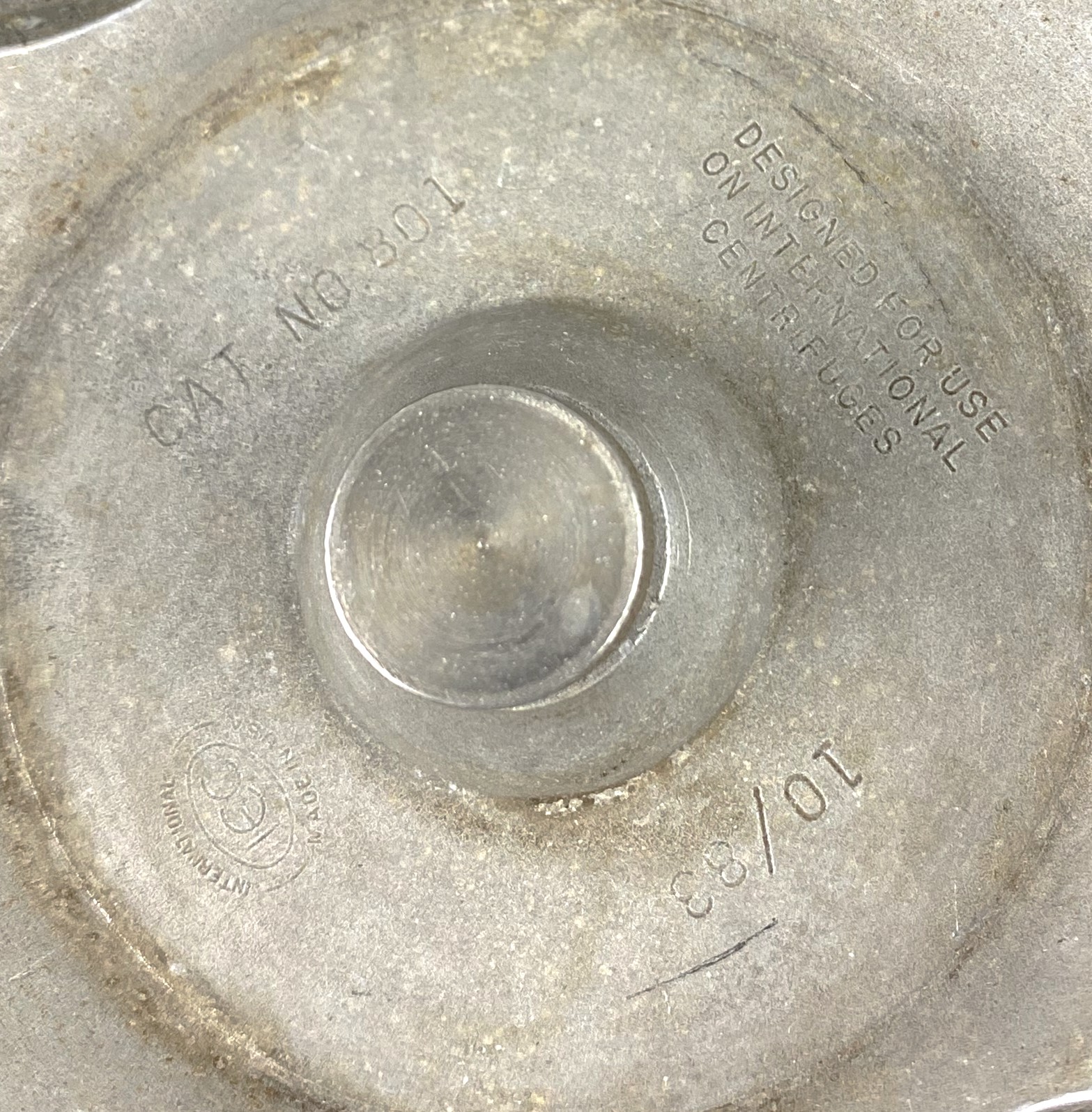 Used Fisher Centrific 225A Centrifuge with IEC 801 Fixed-Angle Rotor (6 x 50mL)