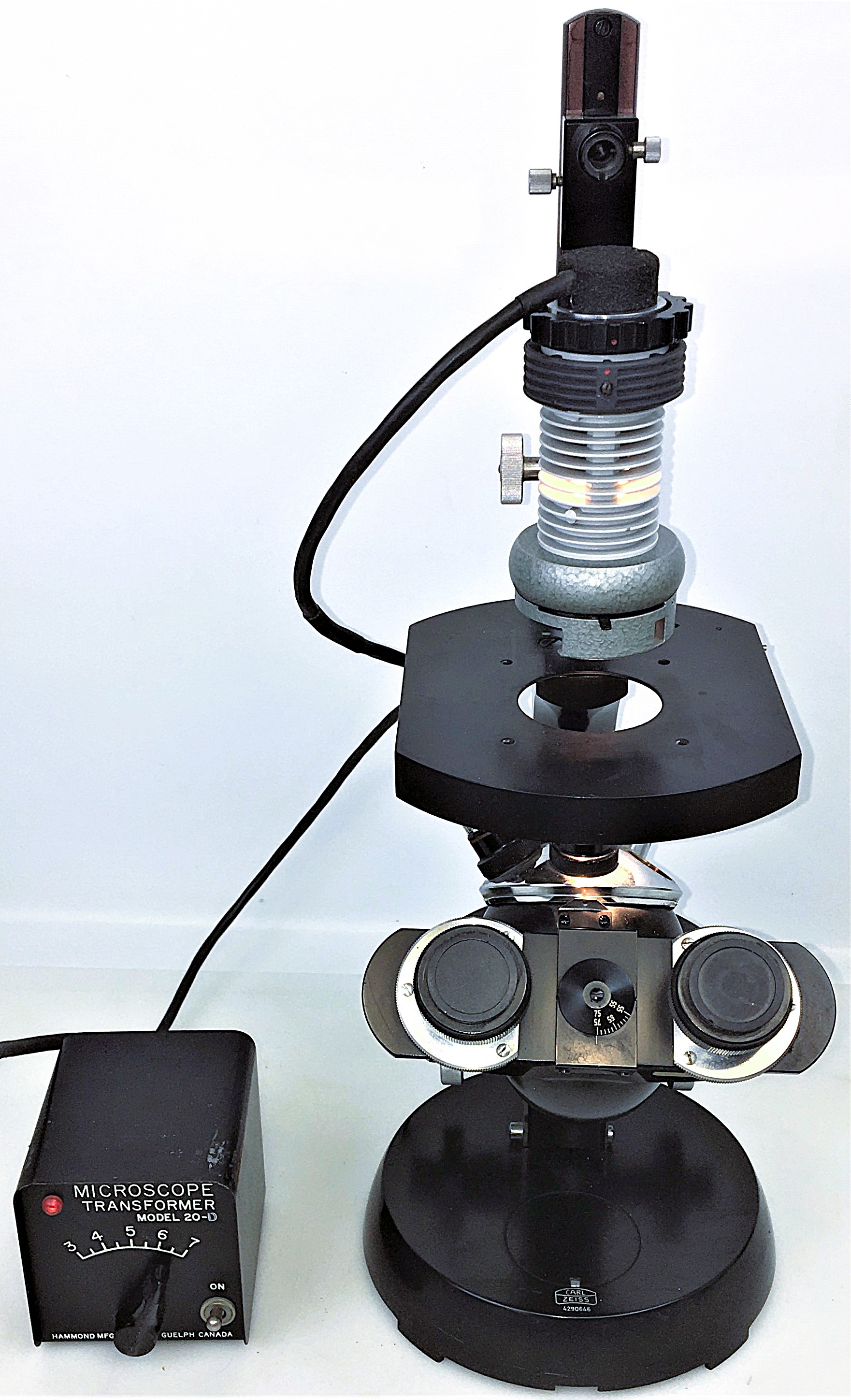 Used Carl Zeiss Inverted, Phase-Contrast Microscope with Illuminator (25X to 100X)