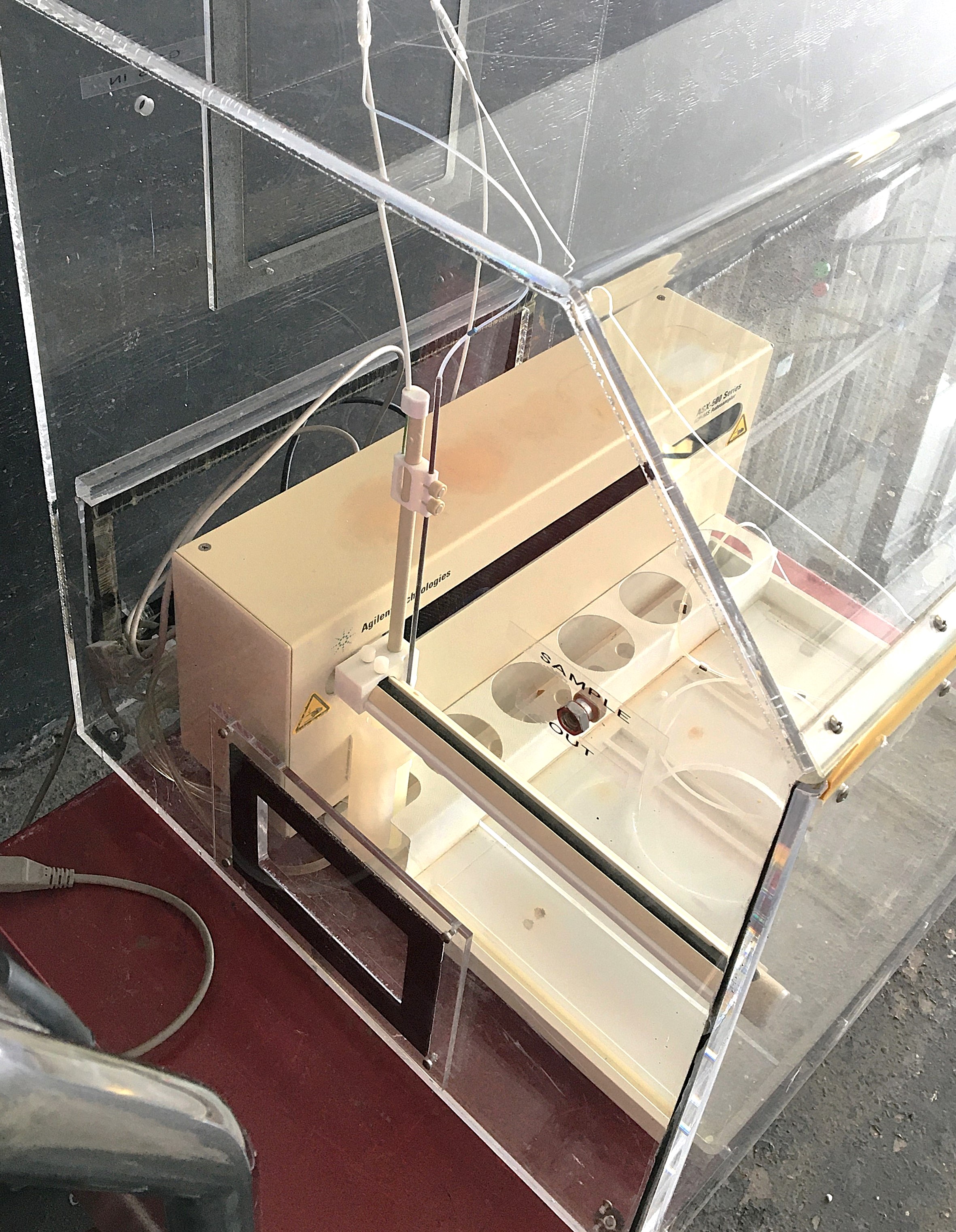 Used CETAC ASX-520 Random Access Autosampler with ENC-500 Enclosure