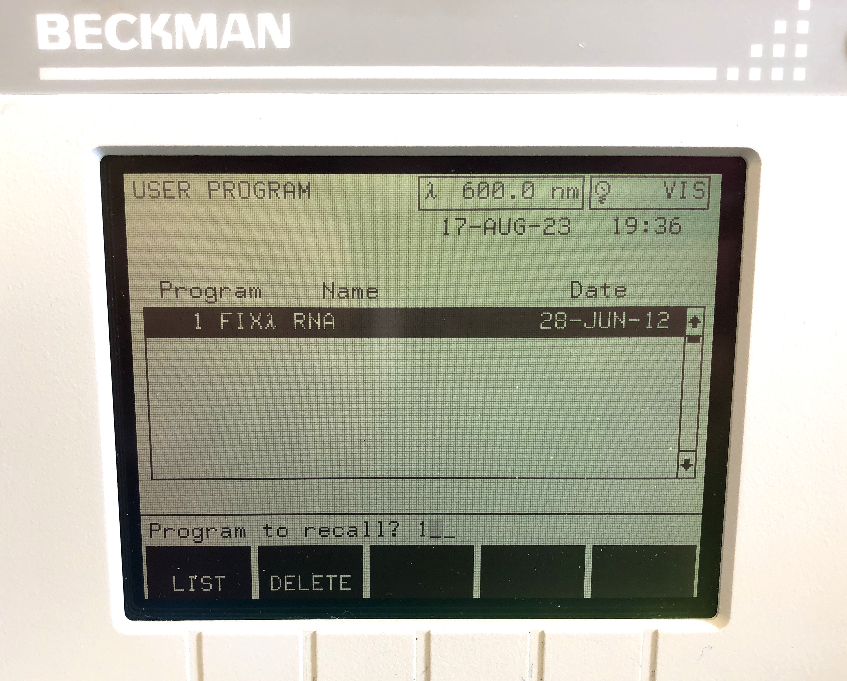 Used Beckman DU-520 UV-Visible Spectrophotometer (190 to 1100 nm)