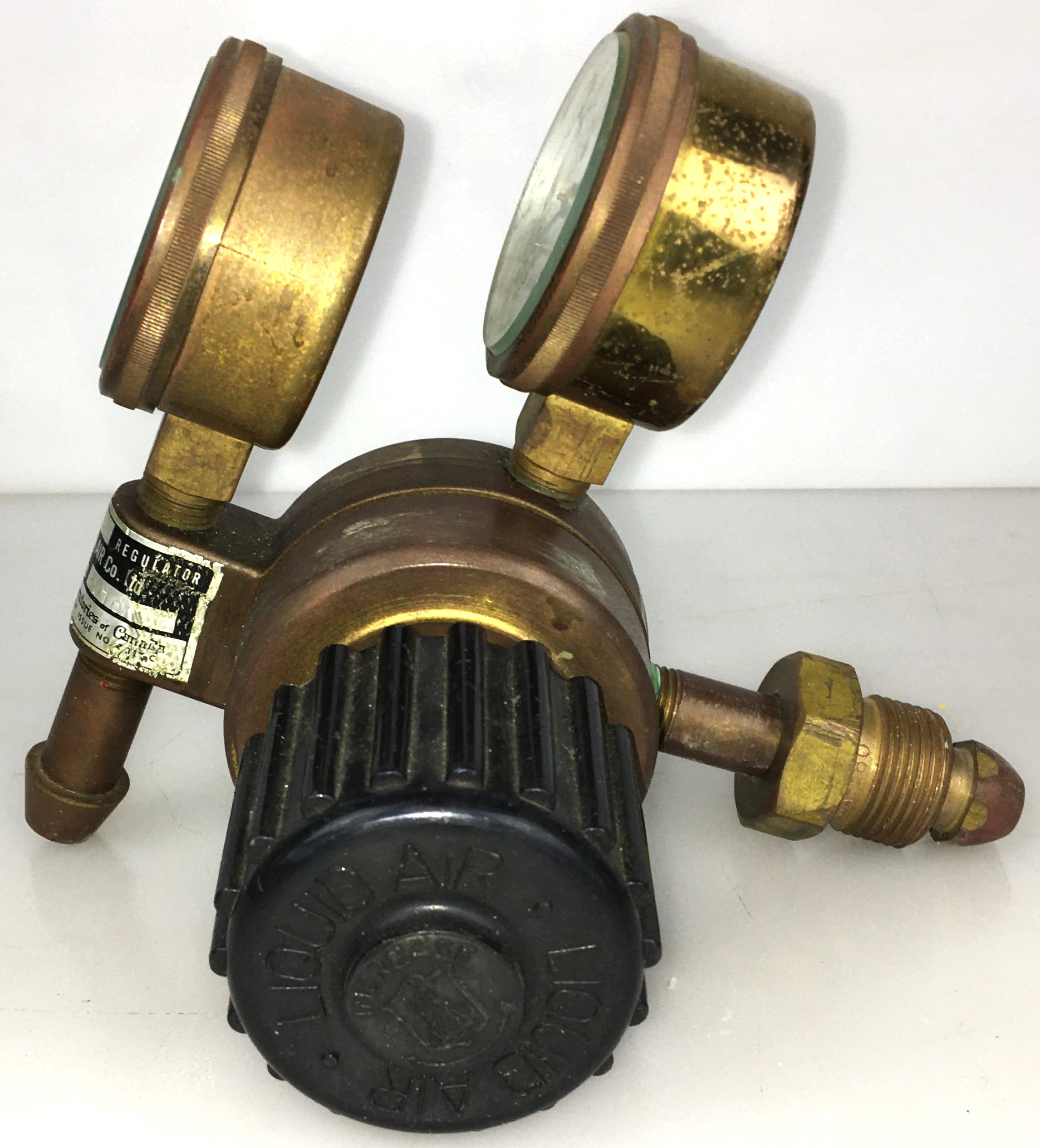 Used Liquid Air 151-1137 Brass Nitrogen Regulator (CGA 580)