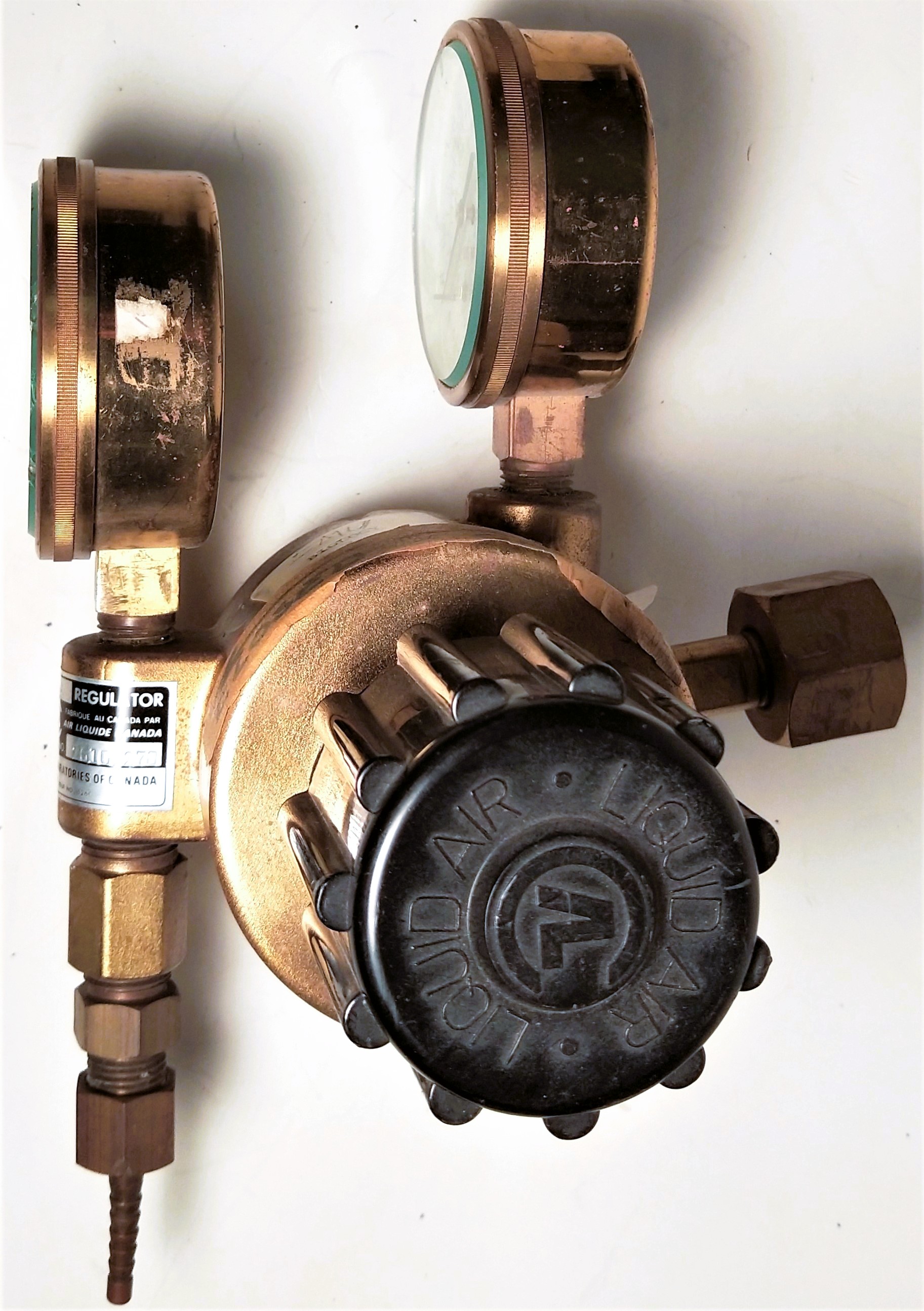 Used Liquid Air Carbon Dioxide Brass Regulator (CGA 580)