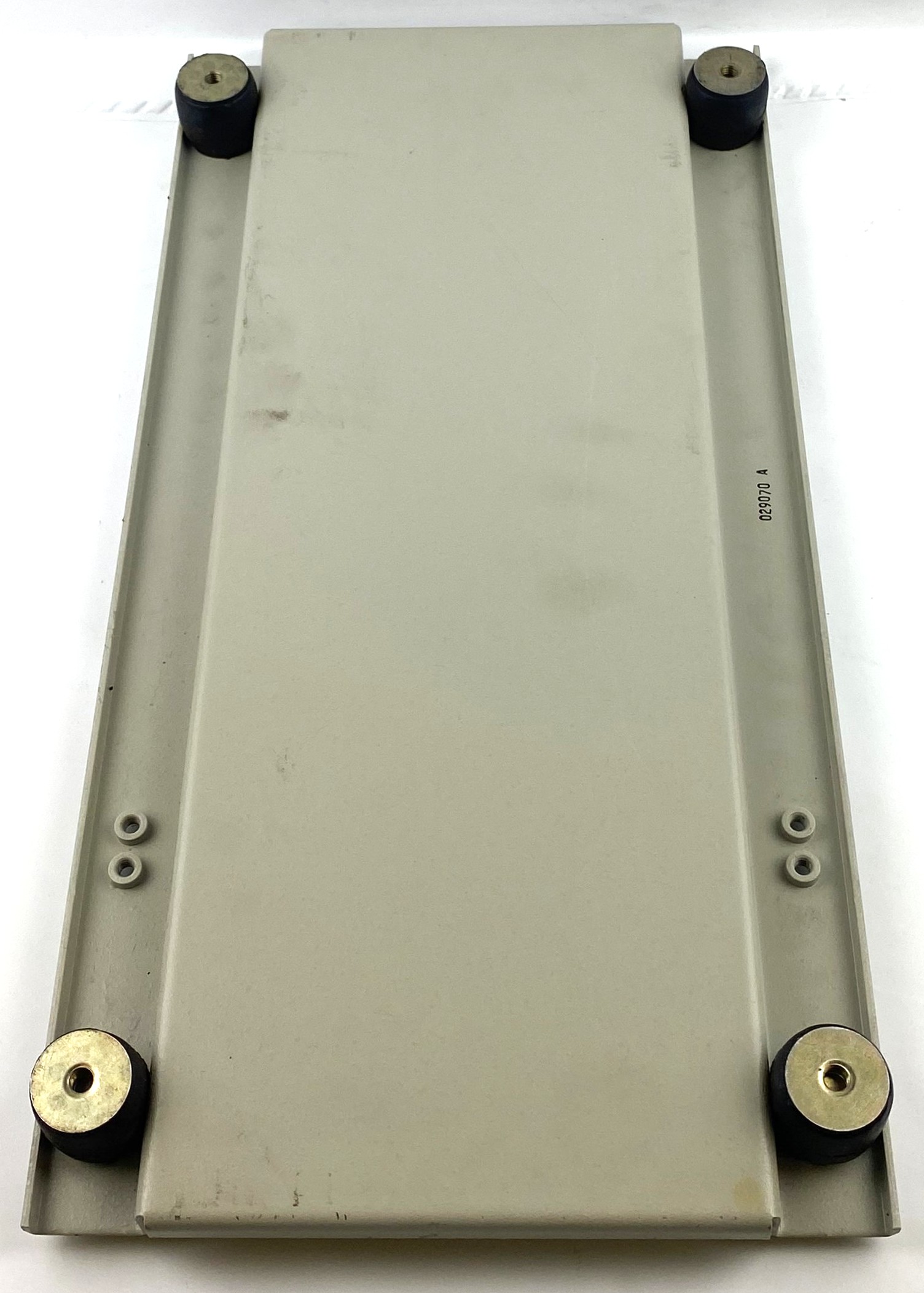 Used Varian HS 602 Rotary Vacuum Pump with Varian Oil Filter (17.6cfm)