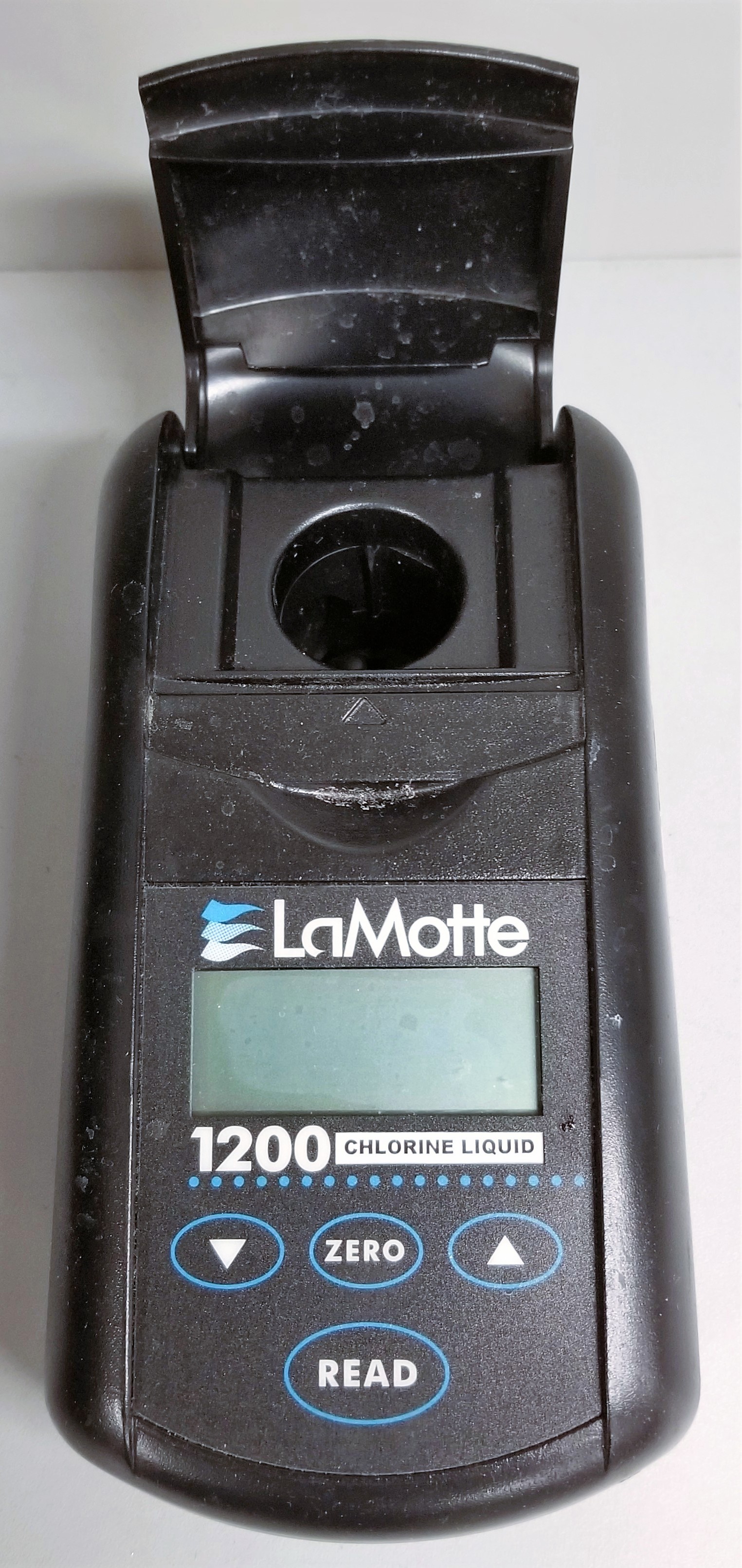 Used LaMotte 1200-CL Portable Spectrocolorimeter (420-570nm or 605-635nm)
