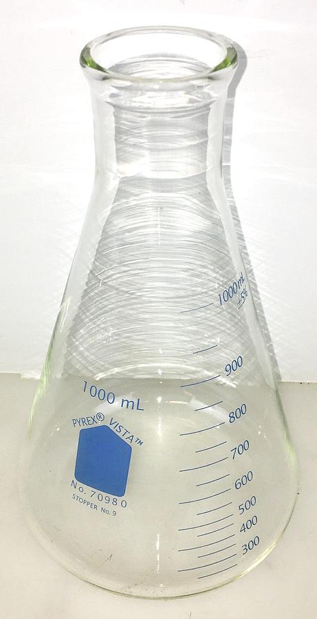 New Open Box Corning PYREX Vista 70980-1L Erlenmeyer Flask - 1000mL (Pack of 6)