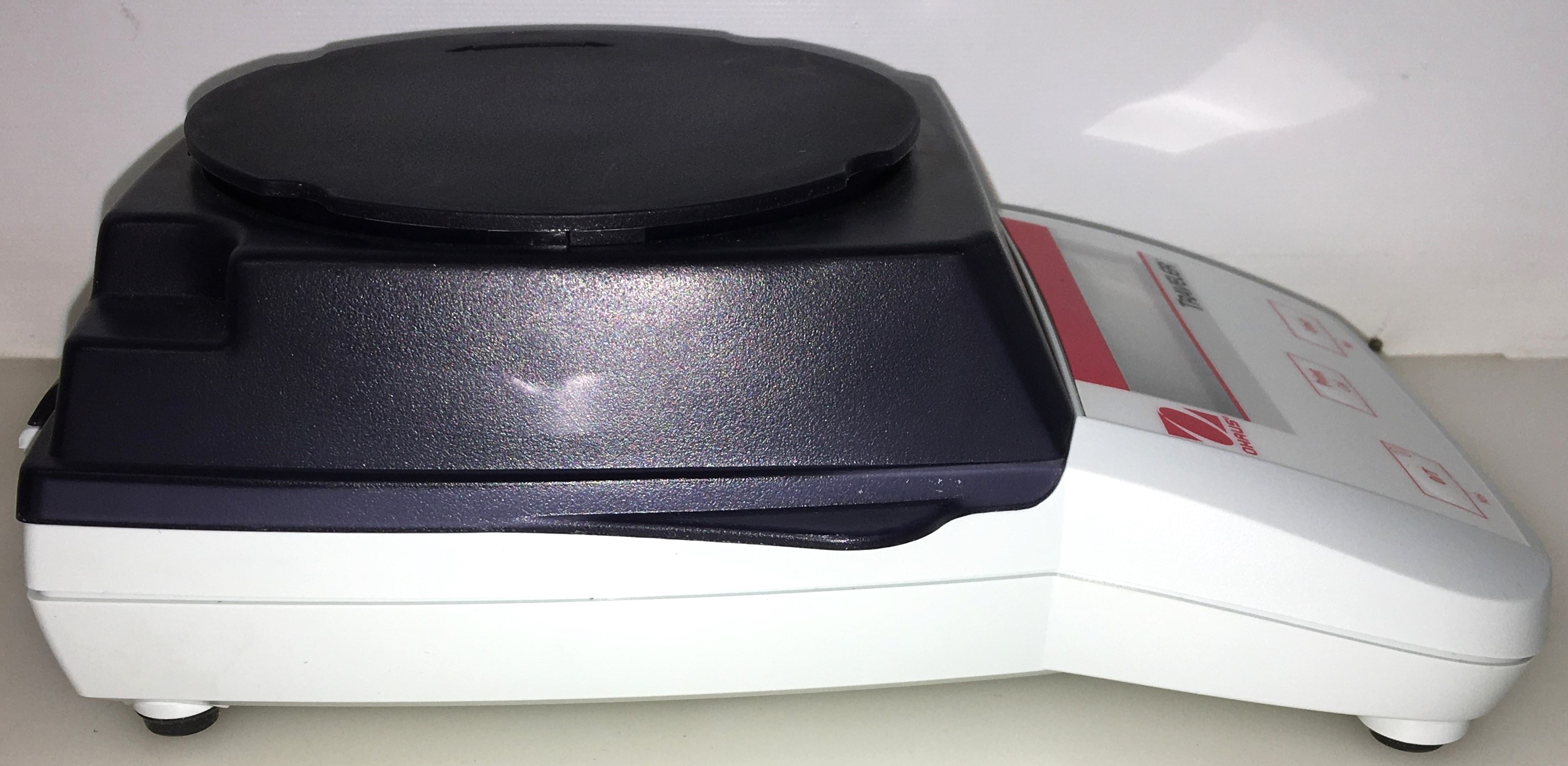 New Open Box Ohaus Traveler TA502 Portable Balance (500g x 0.01g)