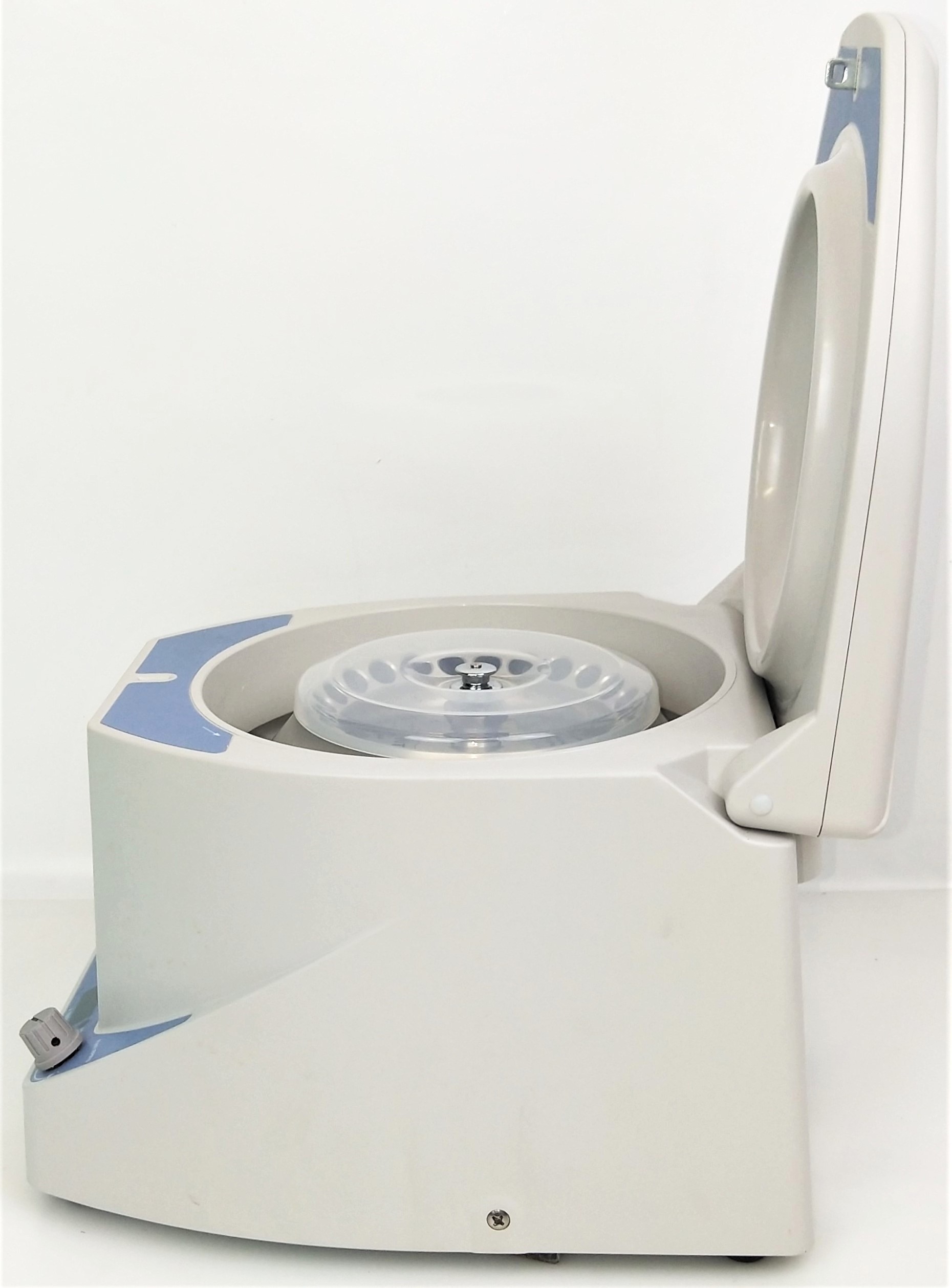 New Open Box Labnet Spectrafuge 24D MicroCentrifuge (24 x 1.5-2mL)