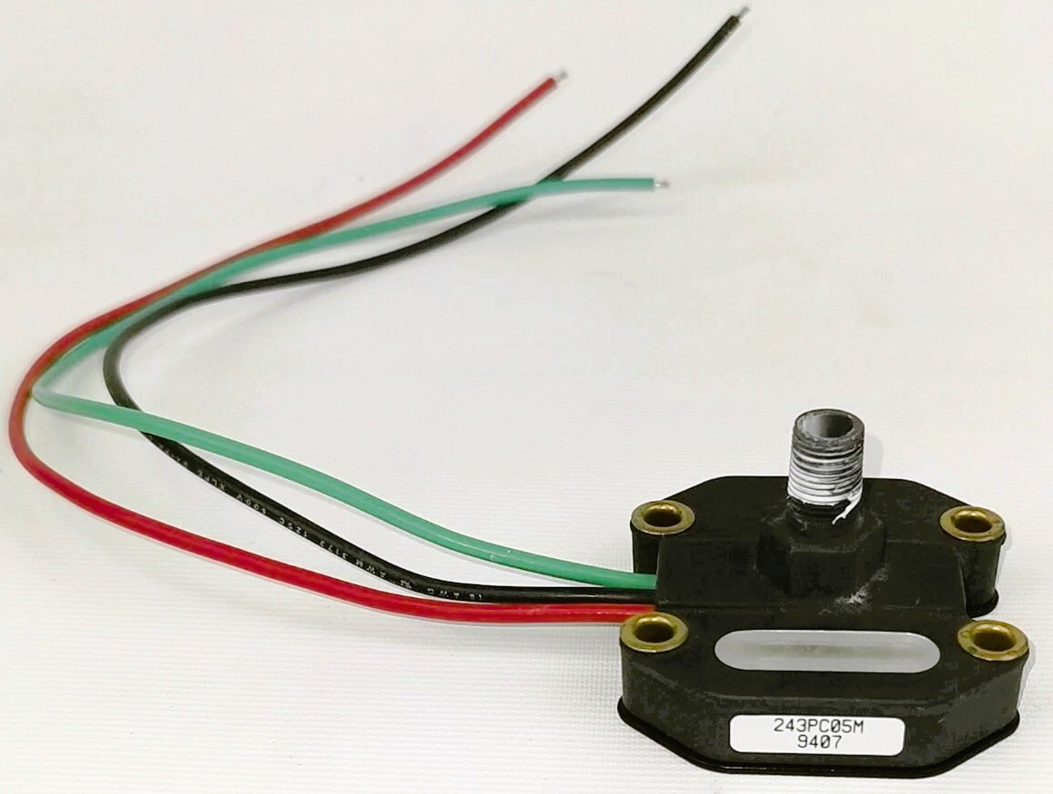 Used Omega 243PC05M Vacuum Pressure Sensor