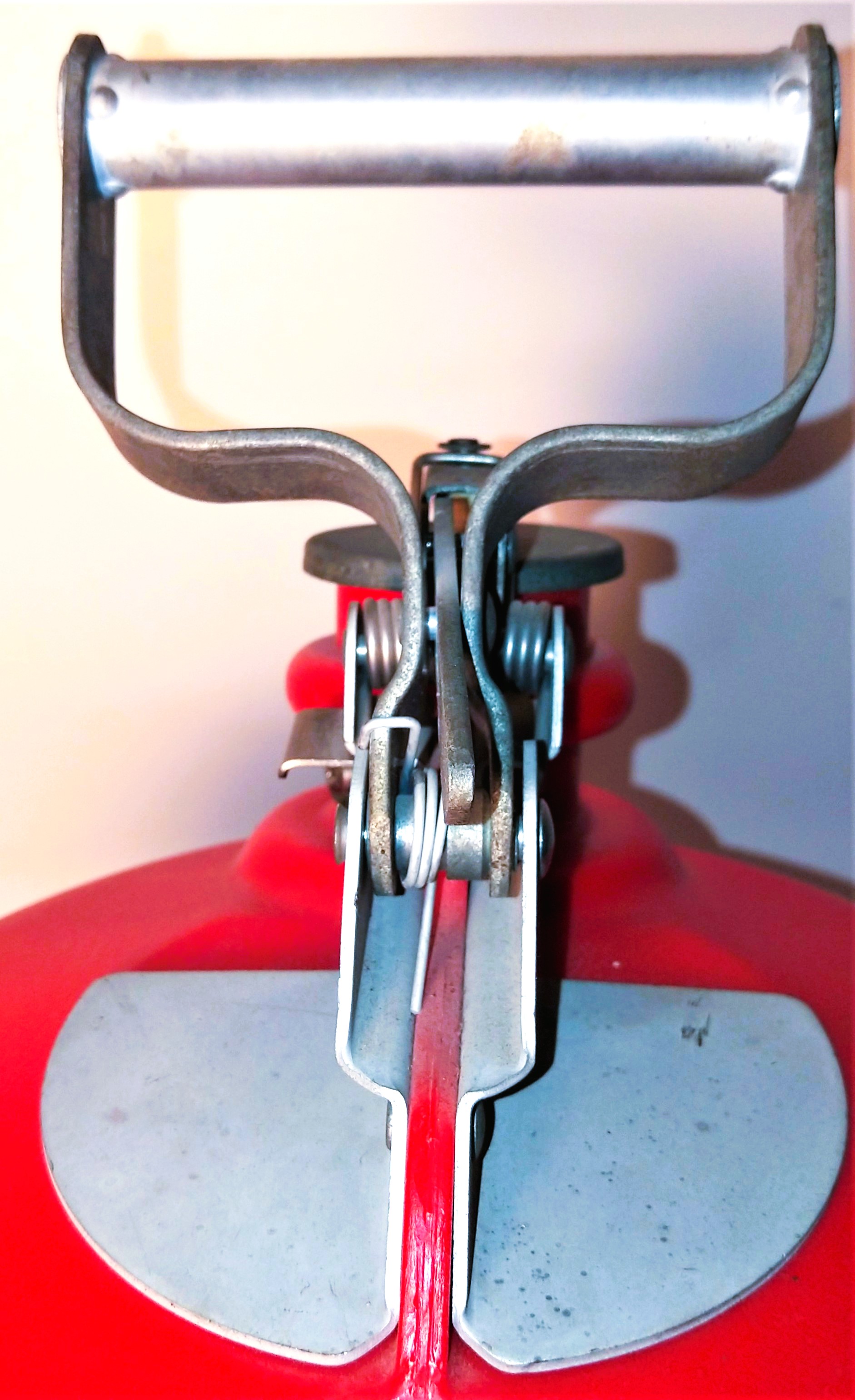 Used Justrite 14251 Non-Metallic Safety Can for Petroleum Products - 9.4 L (2.5 Gallon)