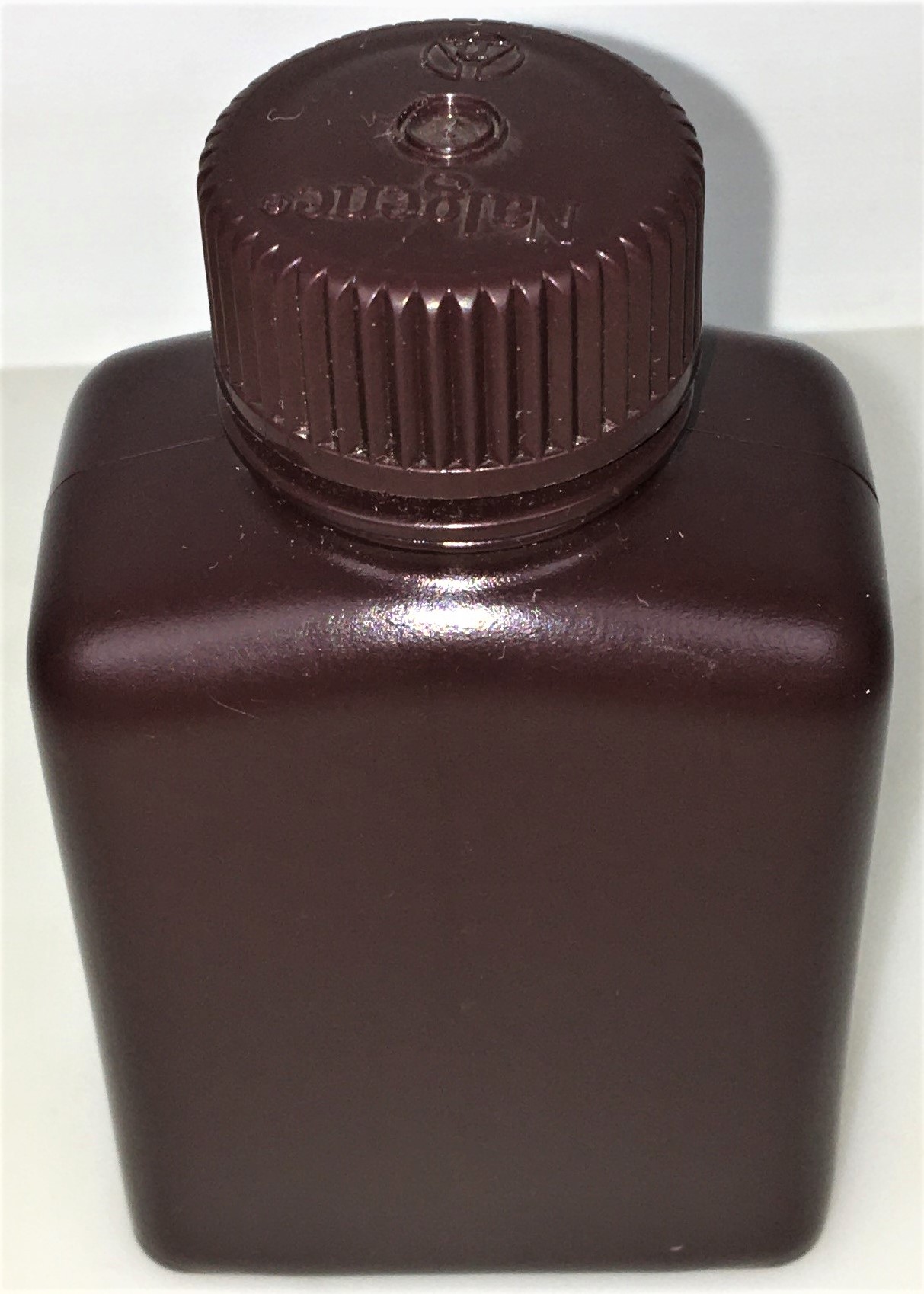 Used Nalgene 2009-0004 Rectangular Amber Sample Bottle with Cap - 125mL (Pack of 25)