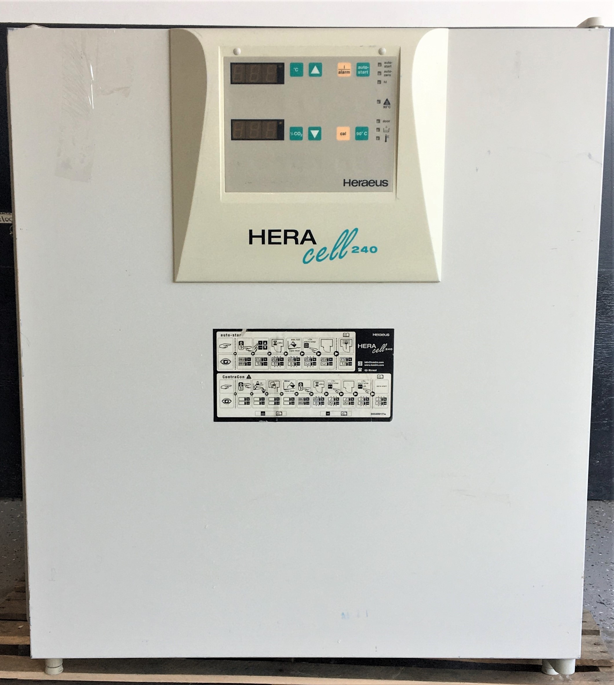 Used Heraeus HERAcell 240 CO2 Incubator (8.4 Cu-Ft)