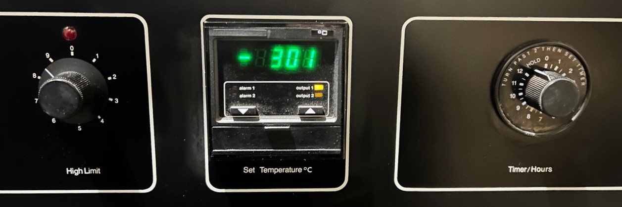 Used Precision HTM-150 Forced-Air Oven (5.3 Cu-Ft)