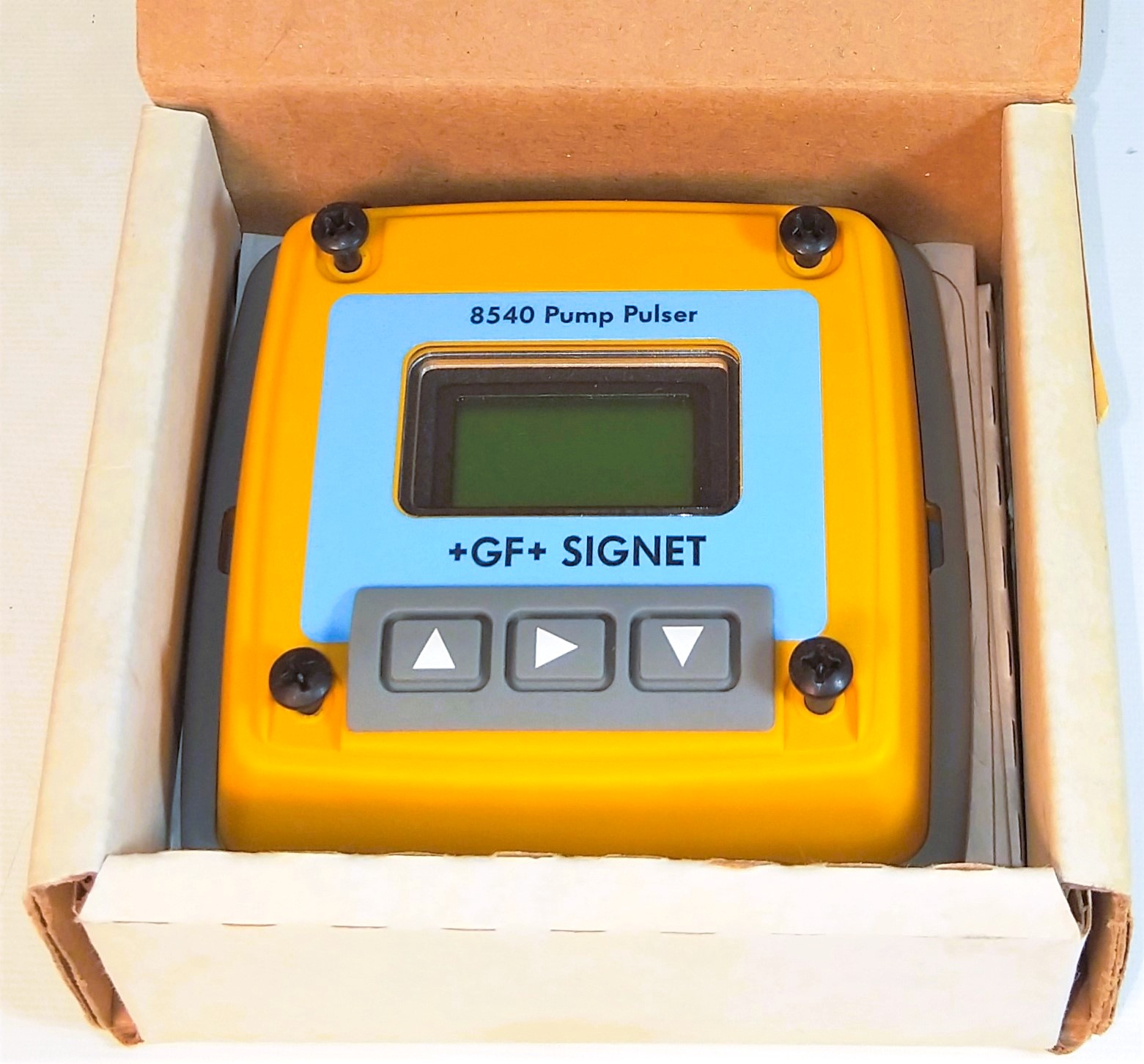 New Open Box GF Signet 3-8540 Pump Pulser Flow Transmitter