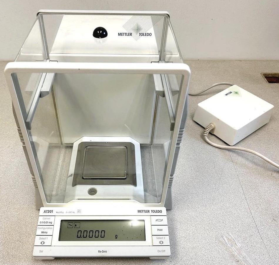 Used Mettler Toledo AT201 Analytical Balance (205g x 0.0001g)