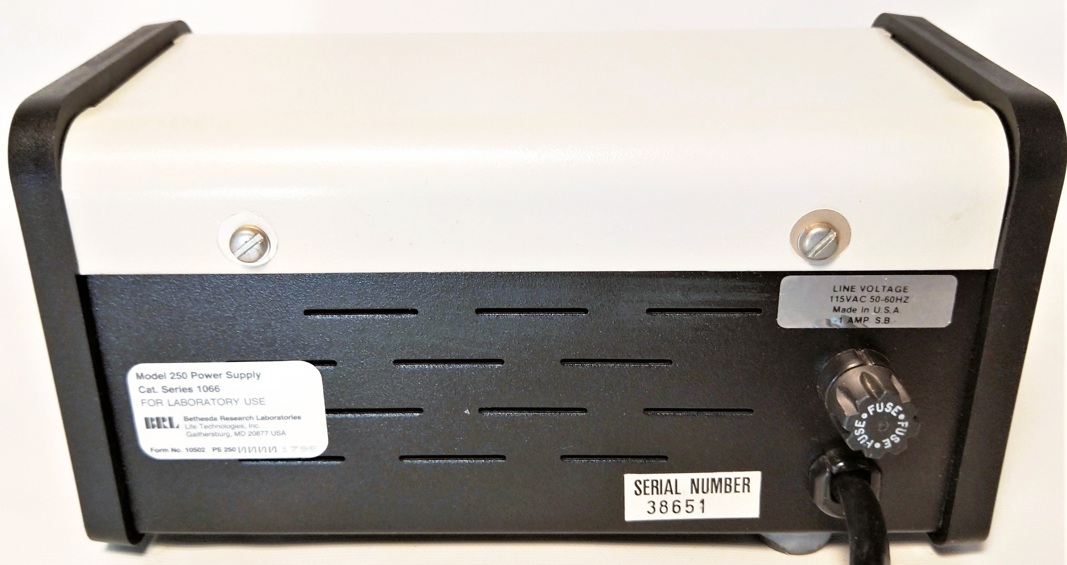 Used Gibco BRL 250 Electrophoresis Power Supply