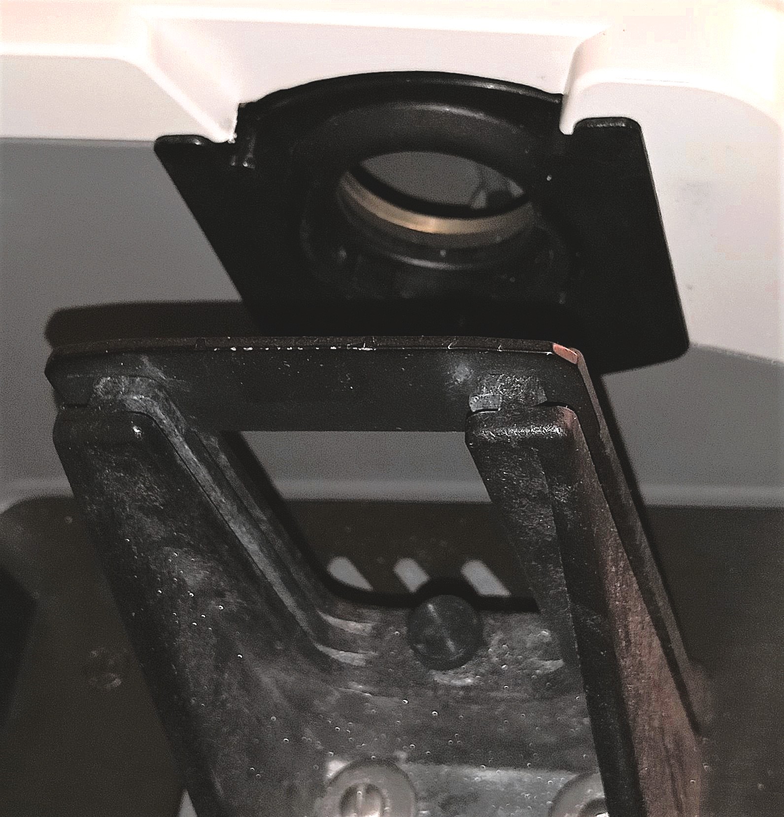 Used Thermo Nicolet Avatar 360 ESP FT-IR Spectrophotometer with Carrying Case