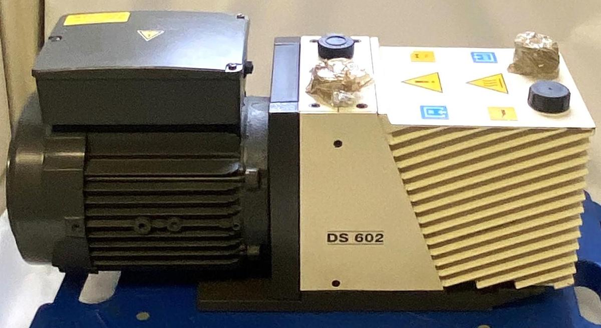 Used Varian DS 602 Rotary Vacuum Pump (17.6cfm)