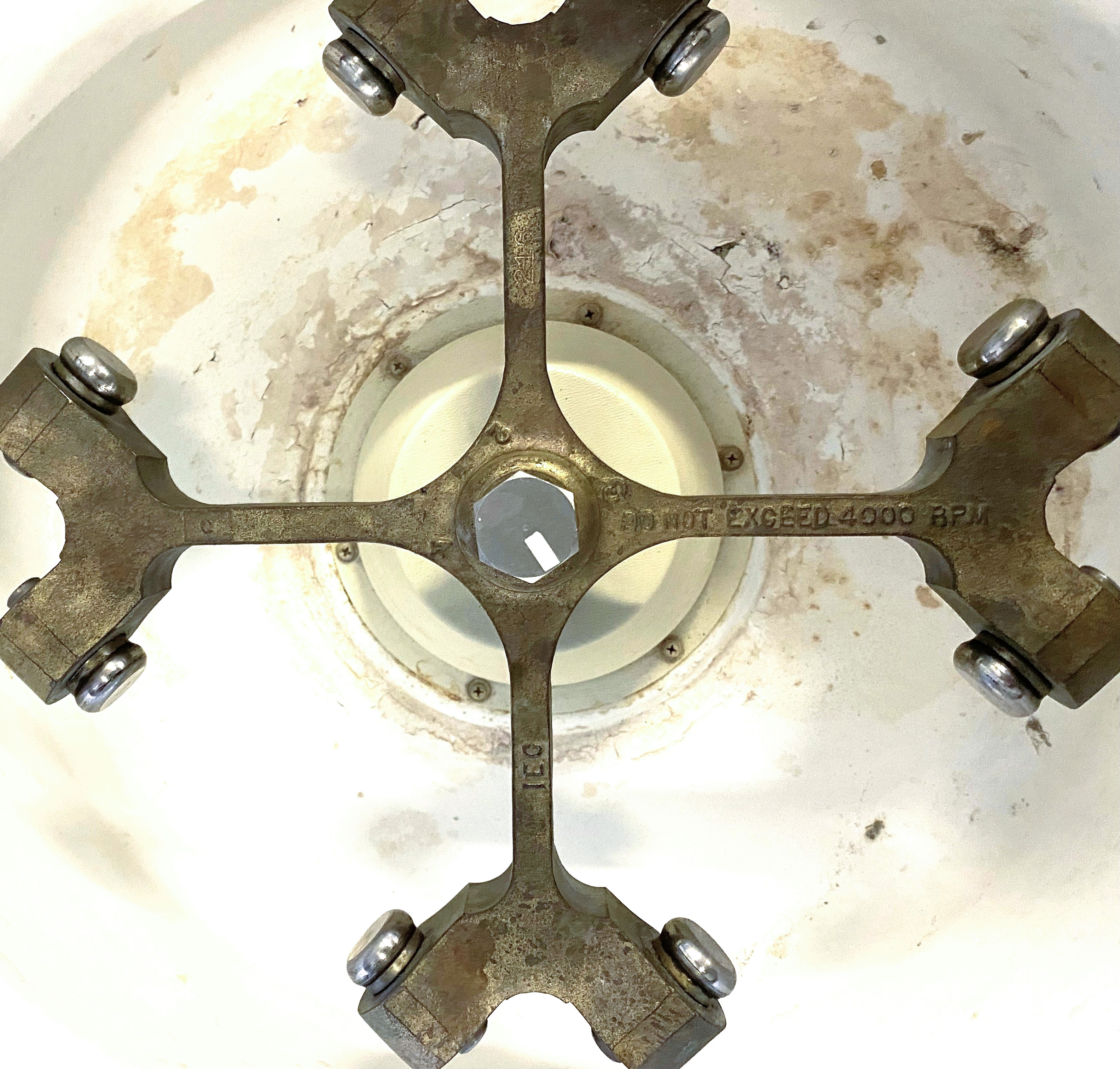 Used Thermo IEC Centra GP8 Centrifuge with 216 Swing-Out Rotor (4 x 750mL)