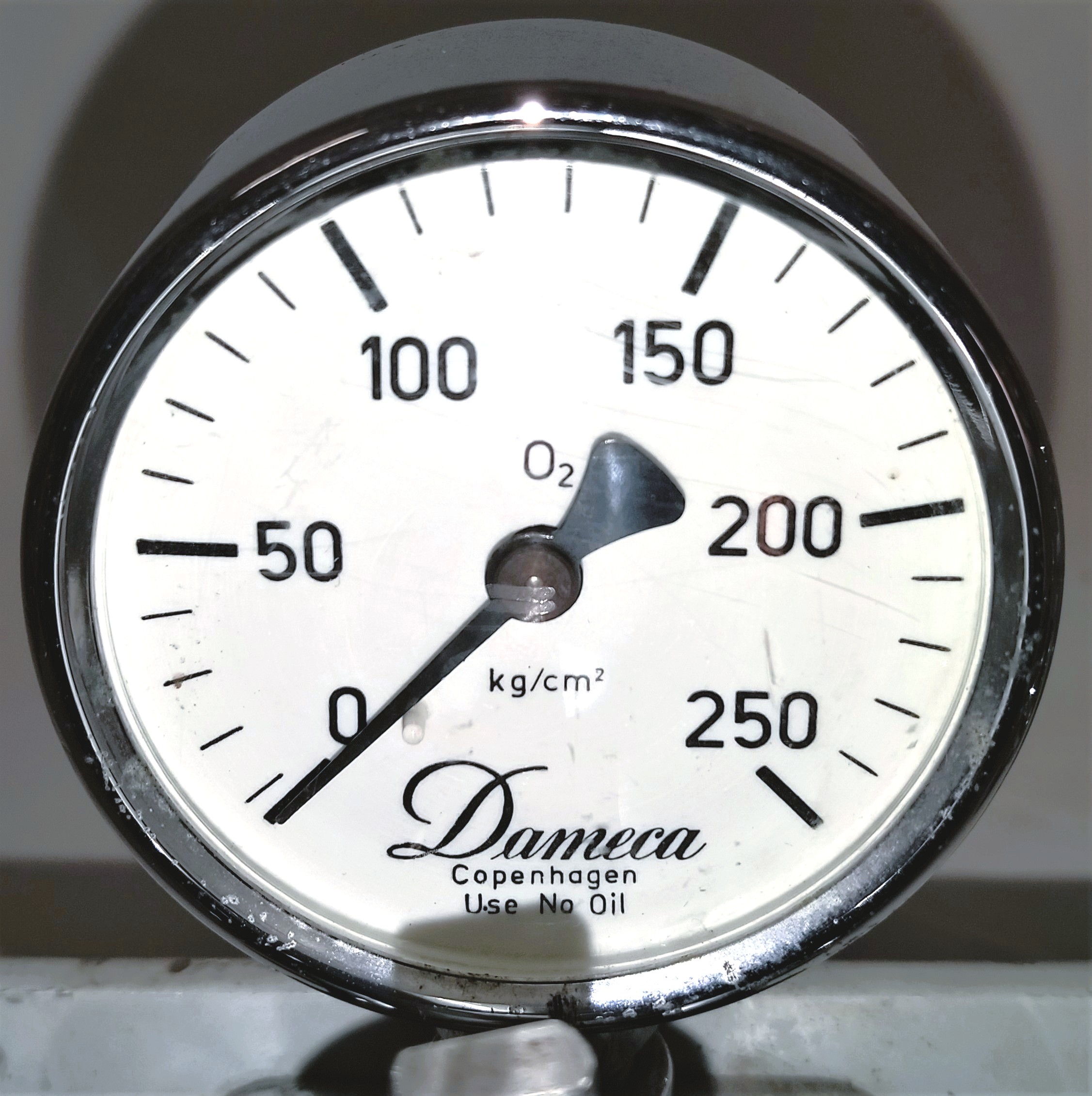 Used Dameca Dual Oxygen Regulator for Anesthesia Machine