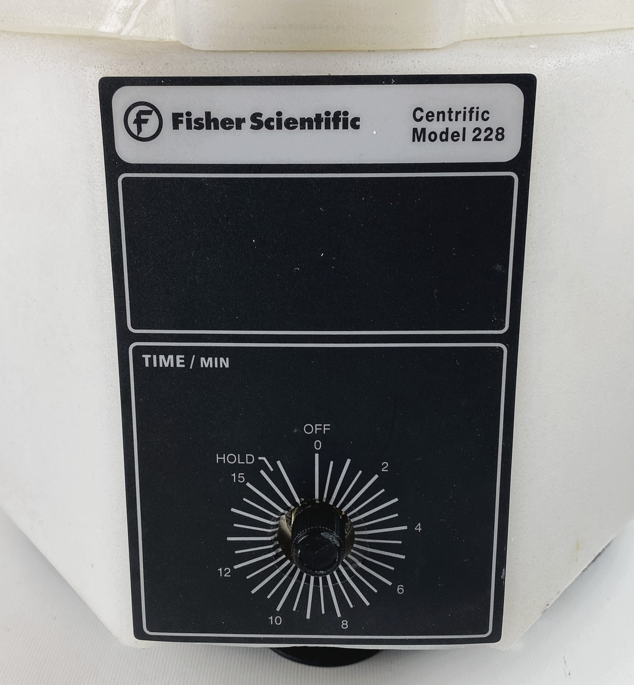 Used Fisher Centrific 228 Centrifuge with Fixed-Angle Rotor (6 x 15mL)