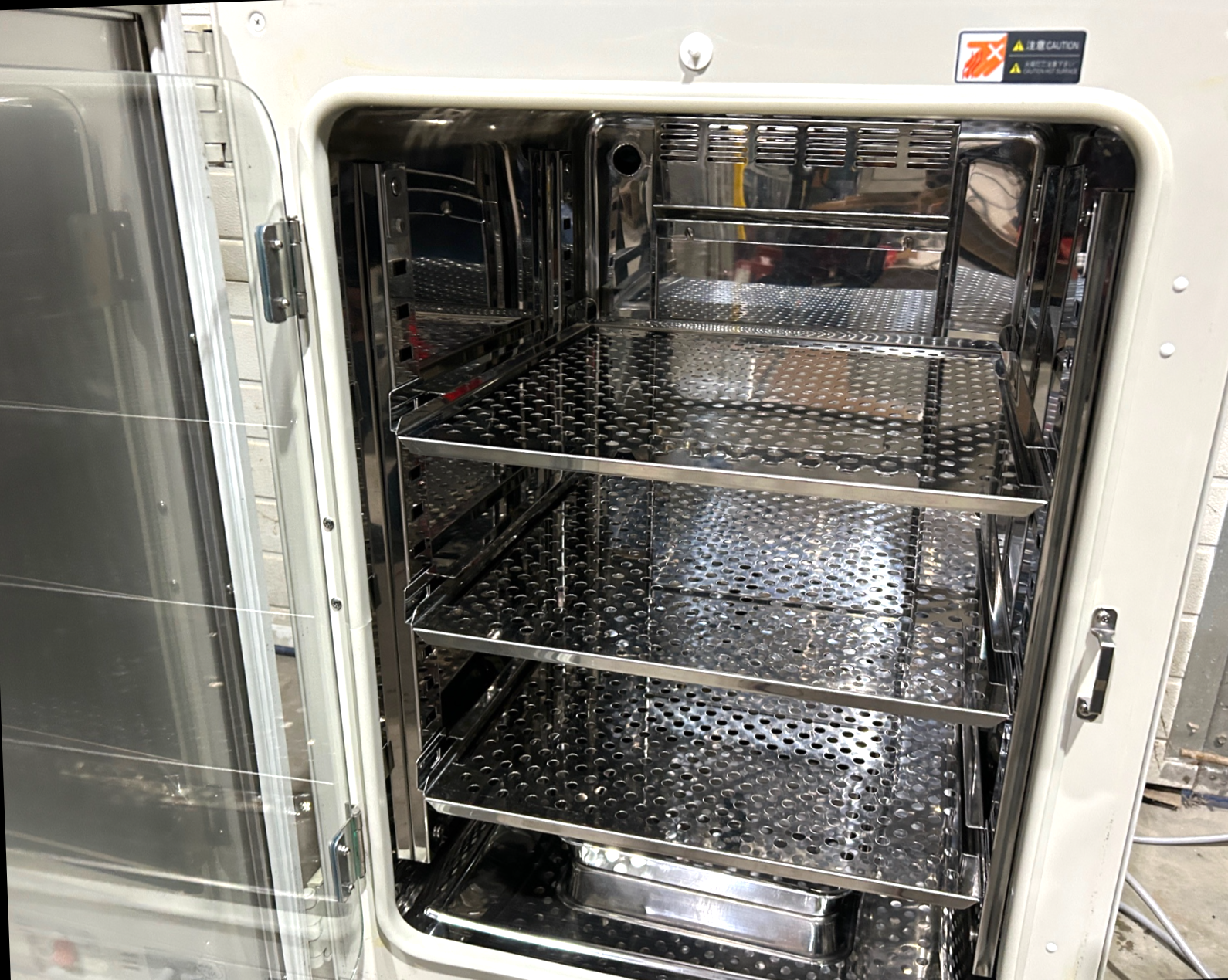 Used Sanyo MCO-18AIC CO2 Incubator (6 Cu-Ft)