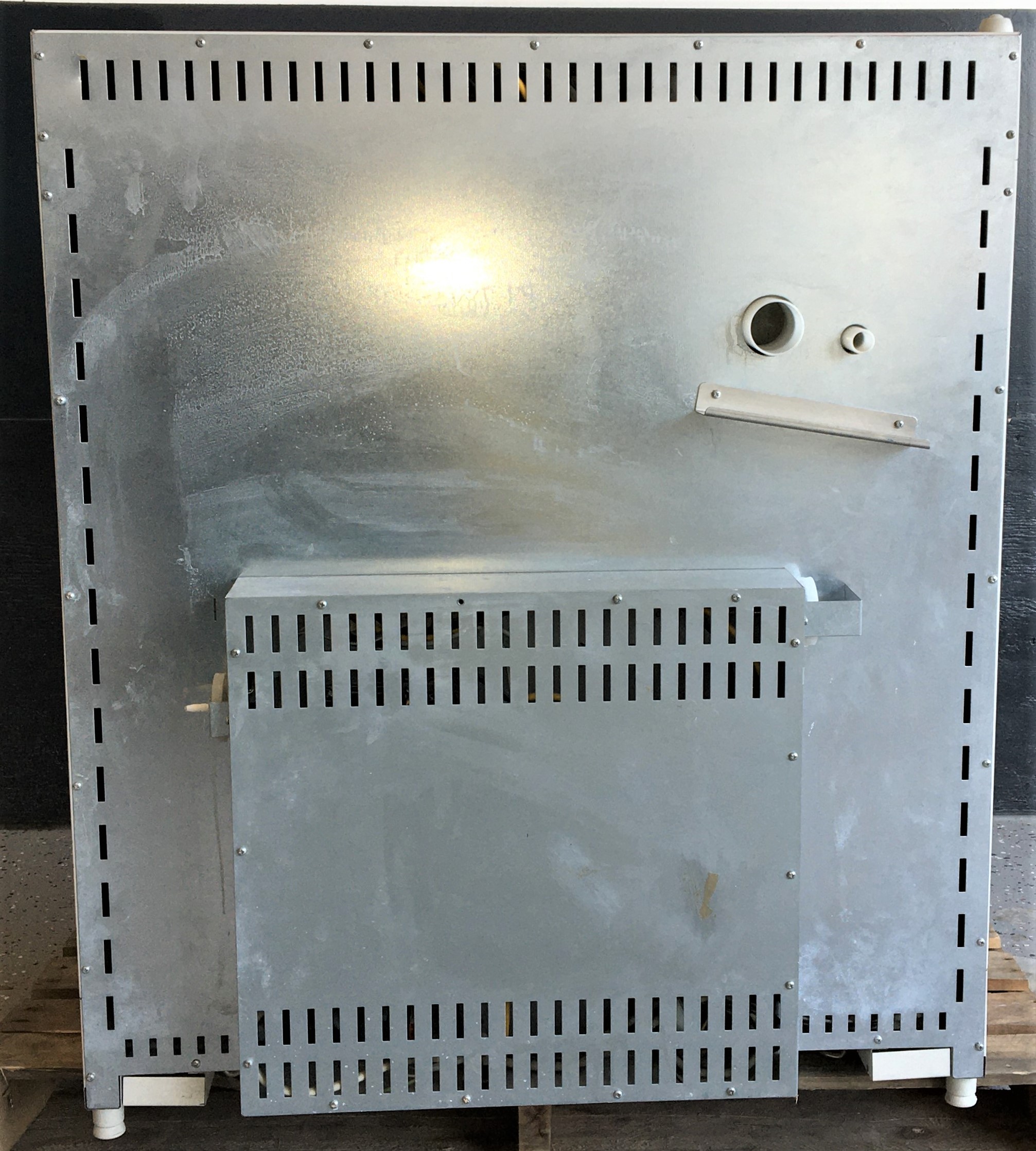 Used Heraeus HERAcell 240 CO2 Incubator - 8.4 Cu-Ft