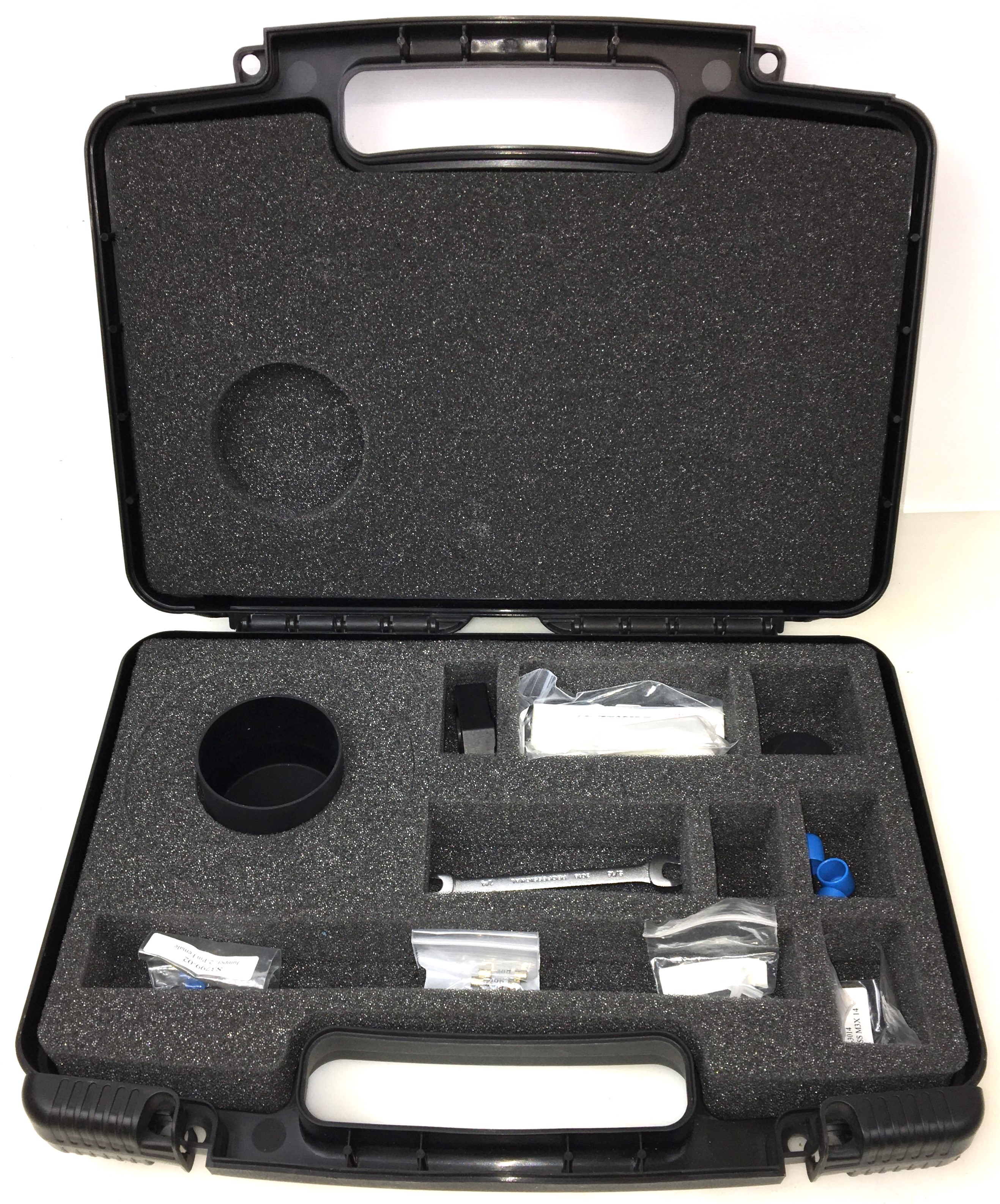 New open box Wyatt WMCW MicroCuvette Kit and Flow Cell Accessory Kit