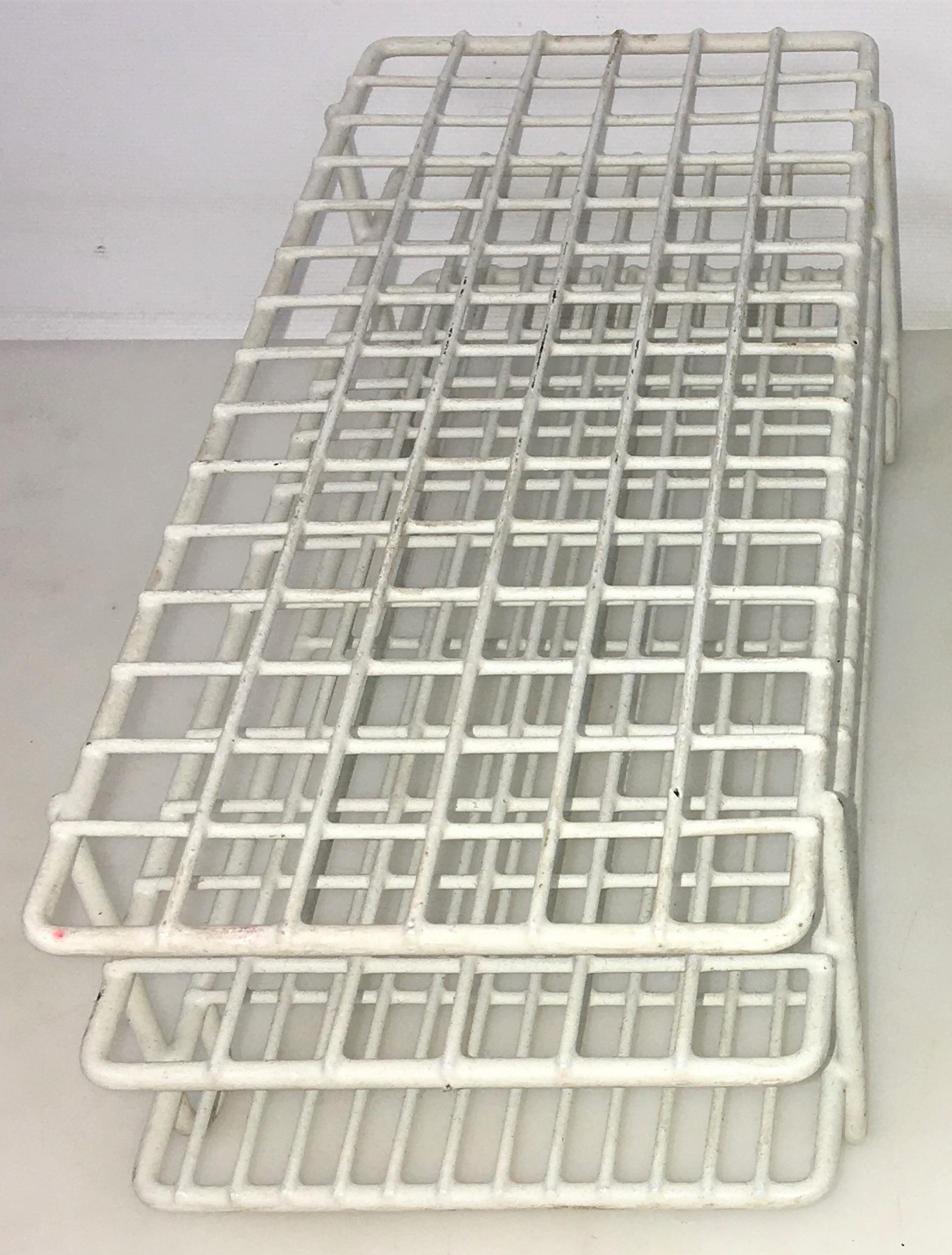 Used Epoxy-Coated Wire Centrifuge Tube or Culture Tube Rack