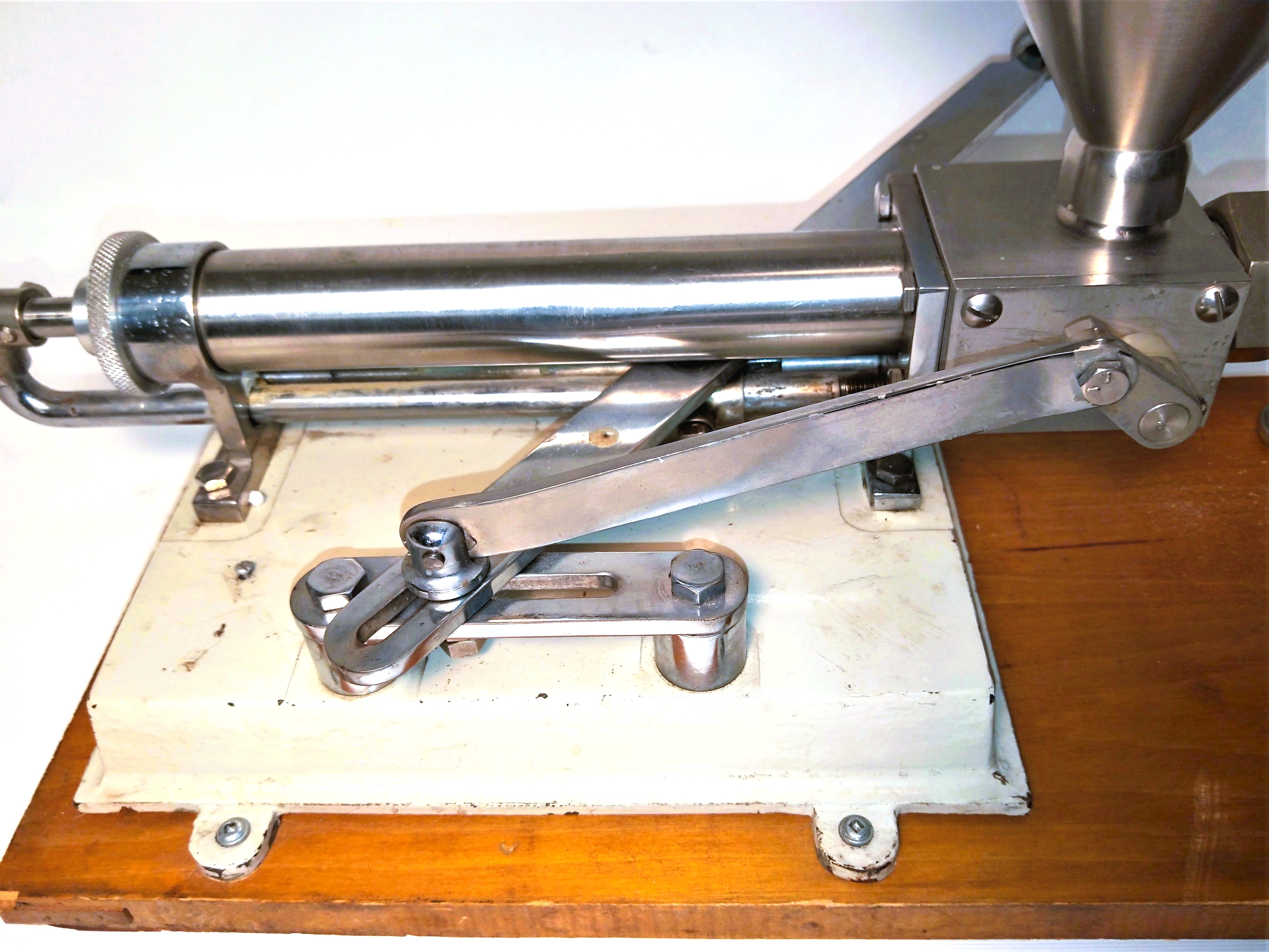 Used Manual Stainless Steel Filling Machine (10L)