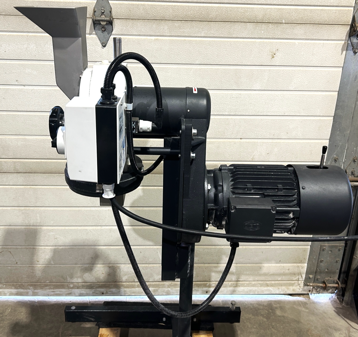 Used Retsch SR 300 Rotor Beater Mill