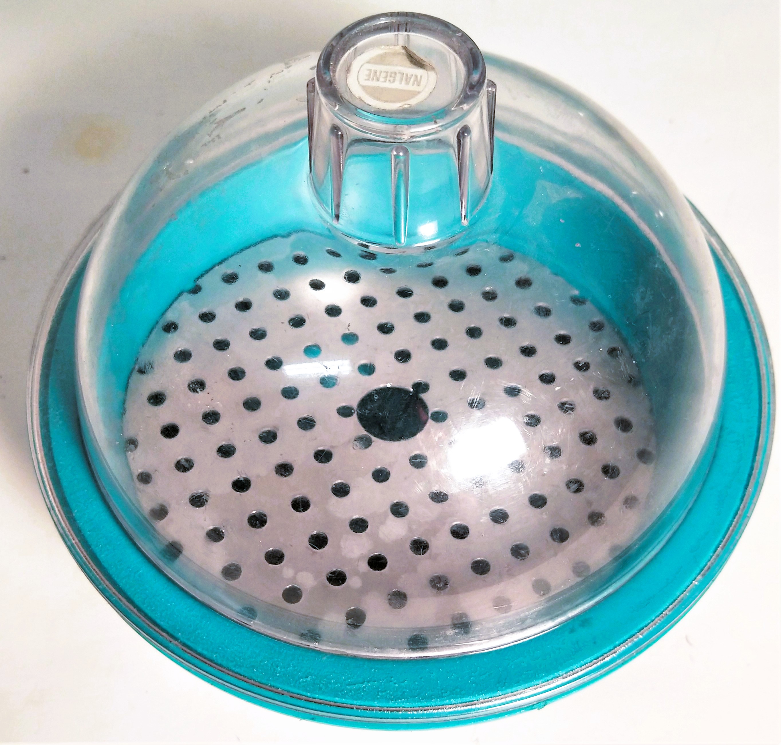 Used Nalgene 5315-0150 Autoclavable Polypropylene Desiccator (150mm ID)