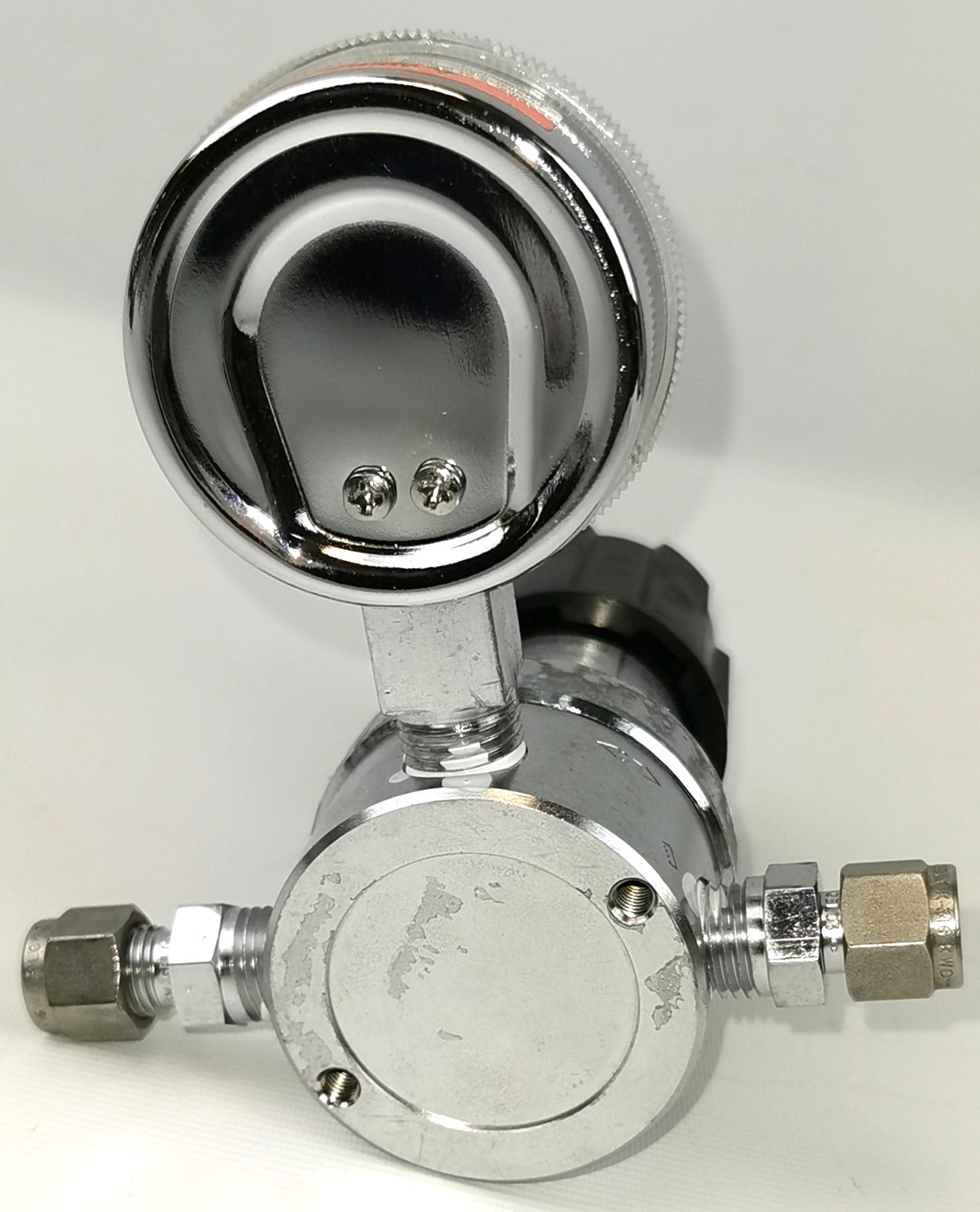 Used Liquid Air CONCOA 3045022-TF4 Pressure-Reducing Regulator