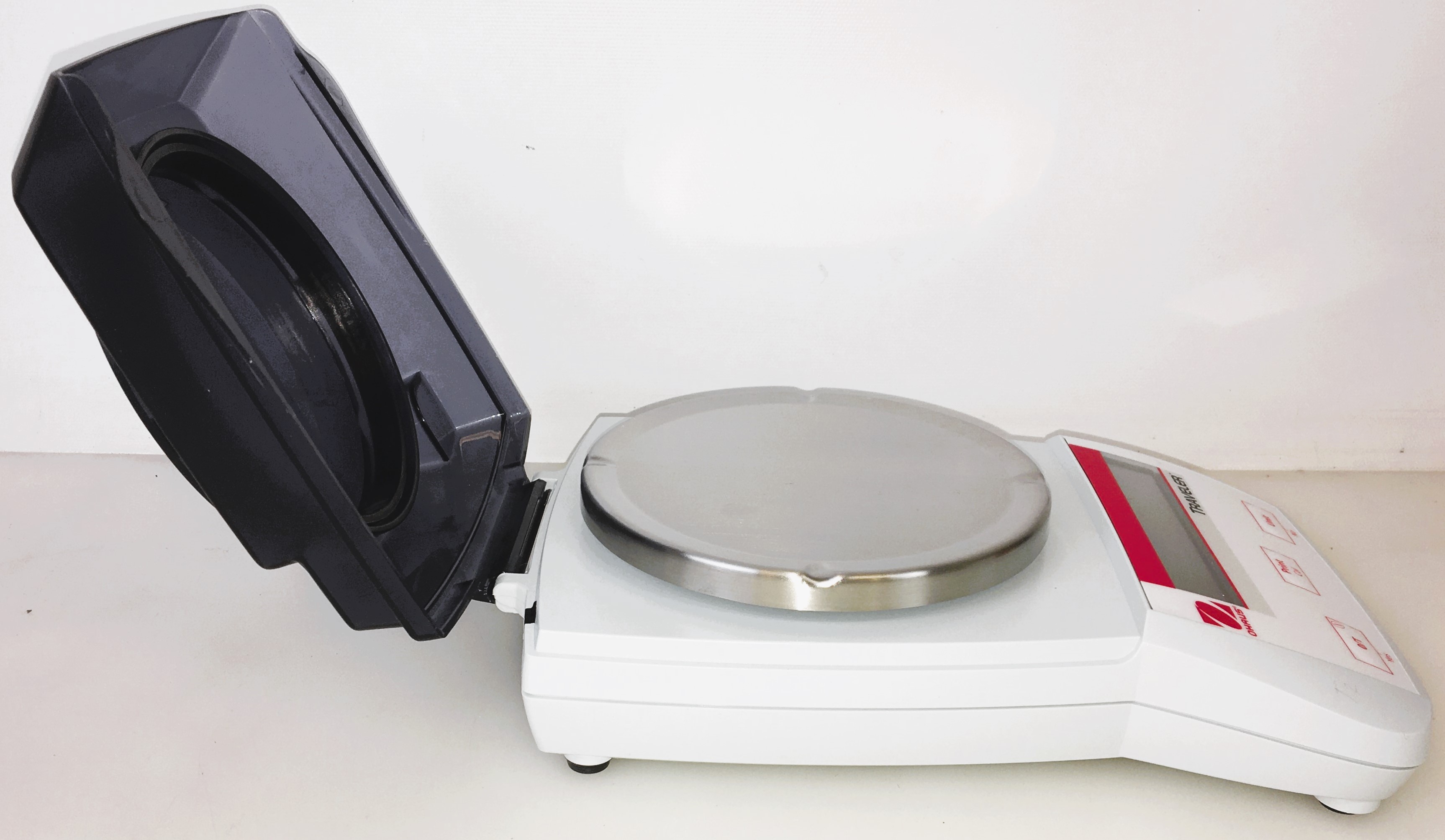 New Open Box Ohaus Traveler TA502 Portable Balance (500g x 0.01g)