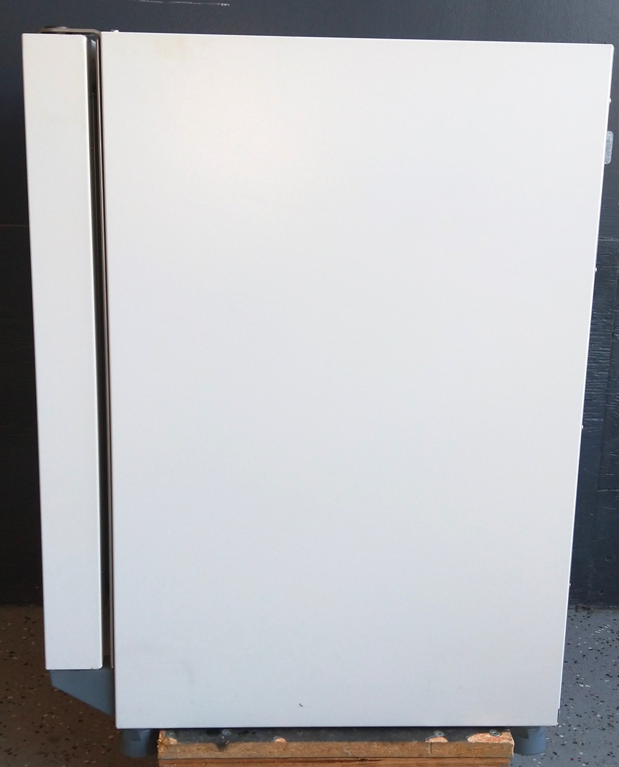 Used Thermo HeraTherm OGH60 Gravity-Convection Oven (2.15 Cu-Ft)