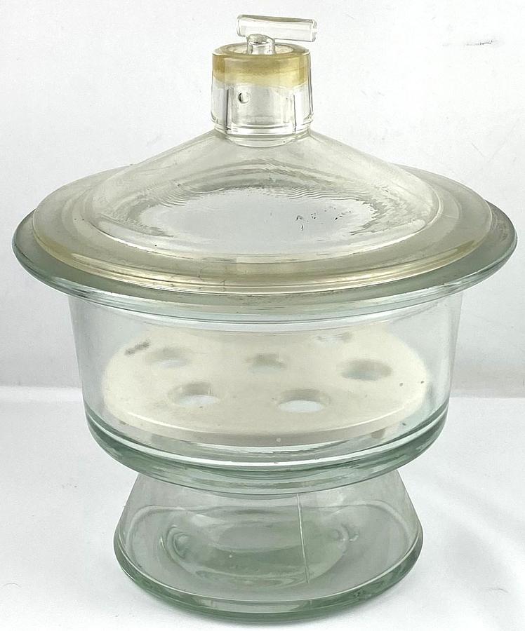 Used Corning PYREX Glass Vacuum Desiccator with Support Plate (5.8L)