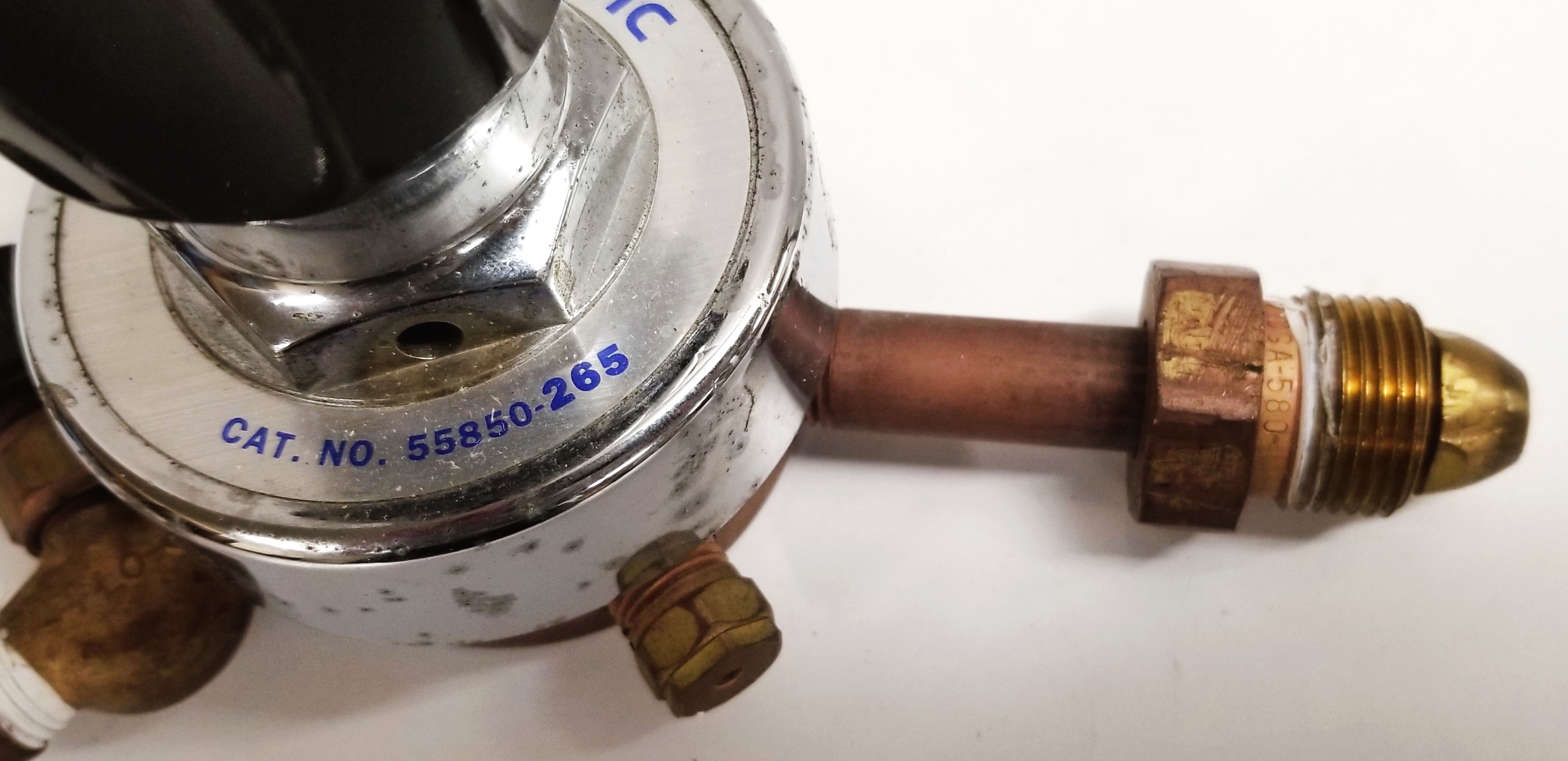 Used VWR 55850-265 Dual Stage Regulator (CGA 580)