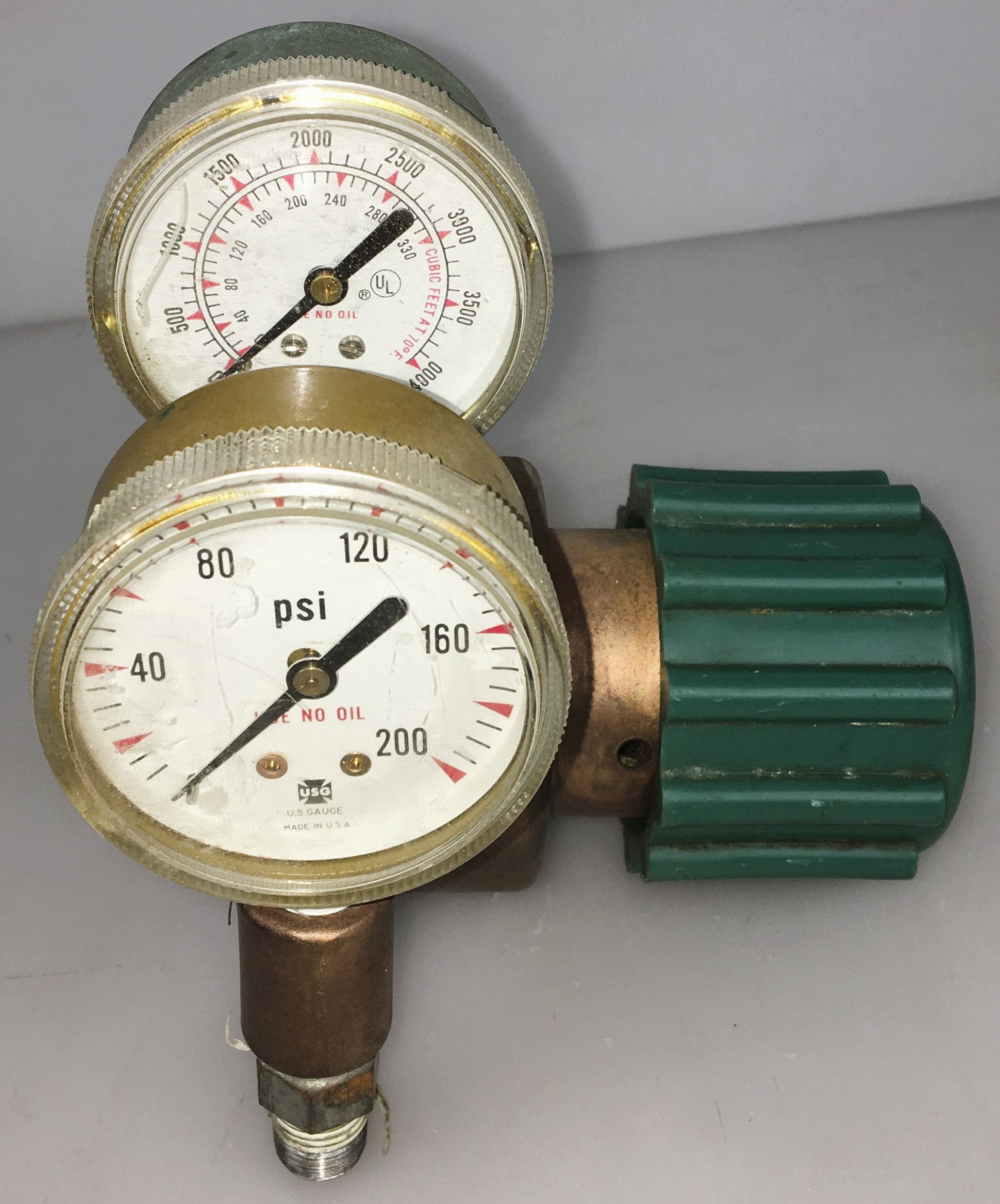 Used Liquid Air 104HDF-O2-158 Brass Oxygen Regulator (CGA 540)